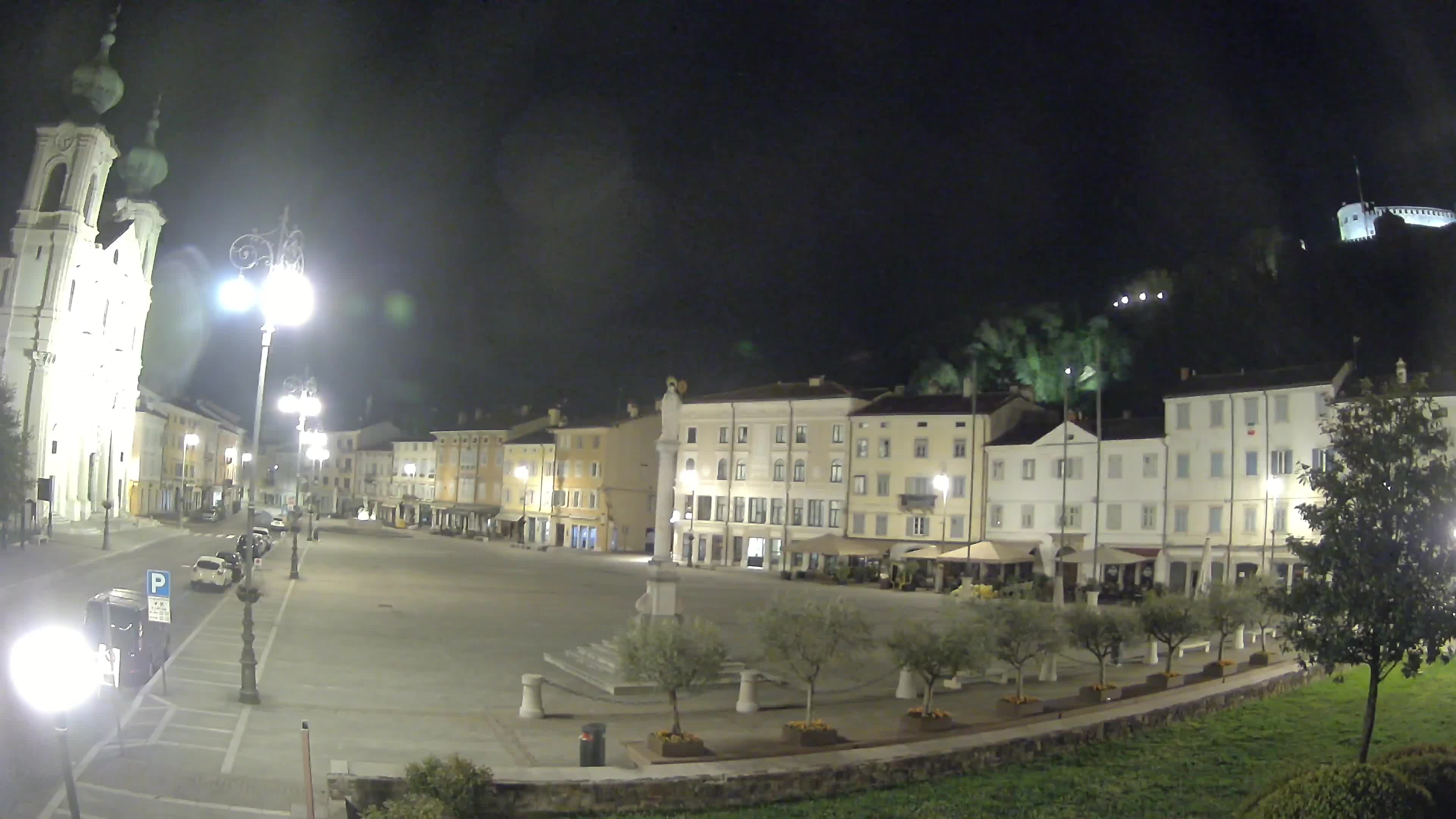 Gorizia Piazza della Vittoria e chiesa di S. Ignazio