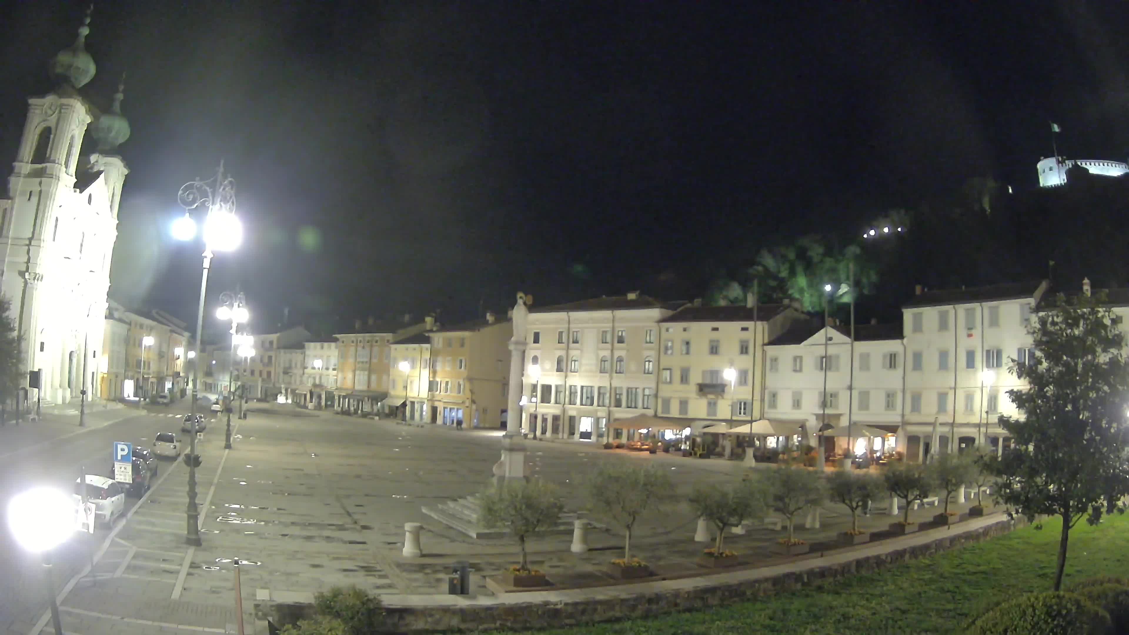 Gorizia Piazza della Vittoria e chiesa di S. Ignazio