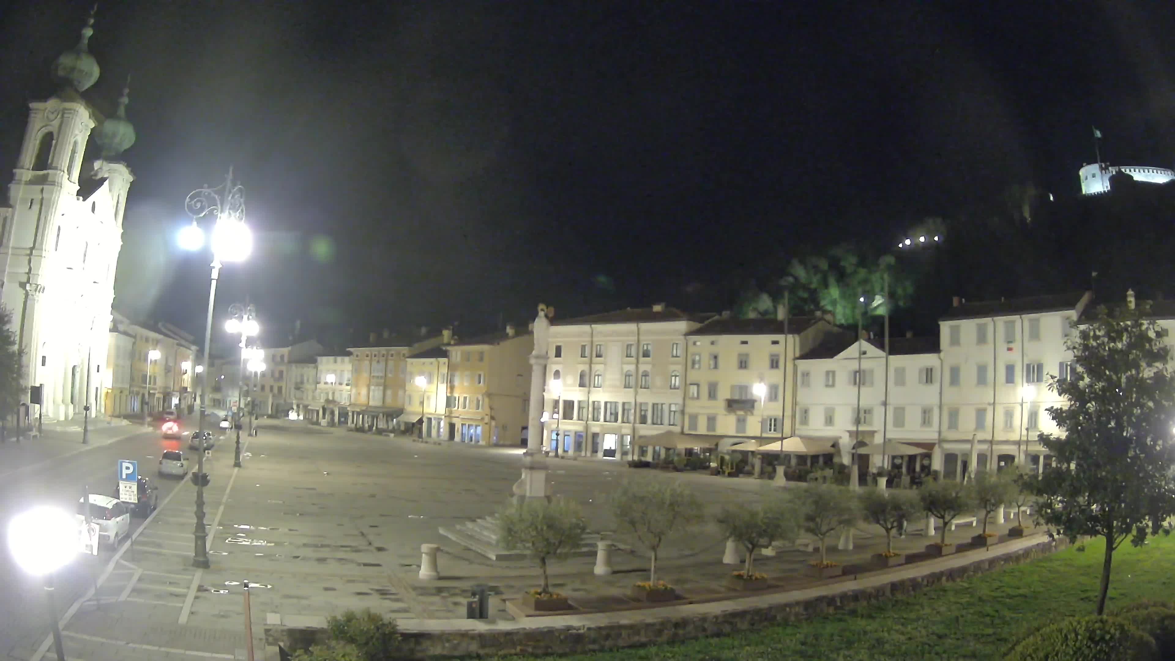Gorizia Piazza della Vittoria e chiesa di S. Ignazio