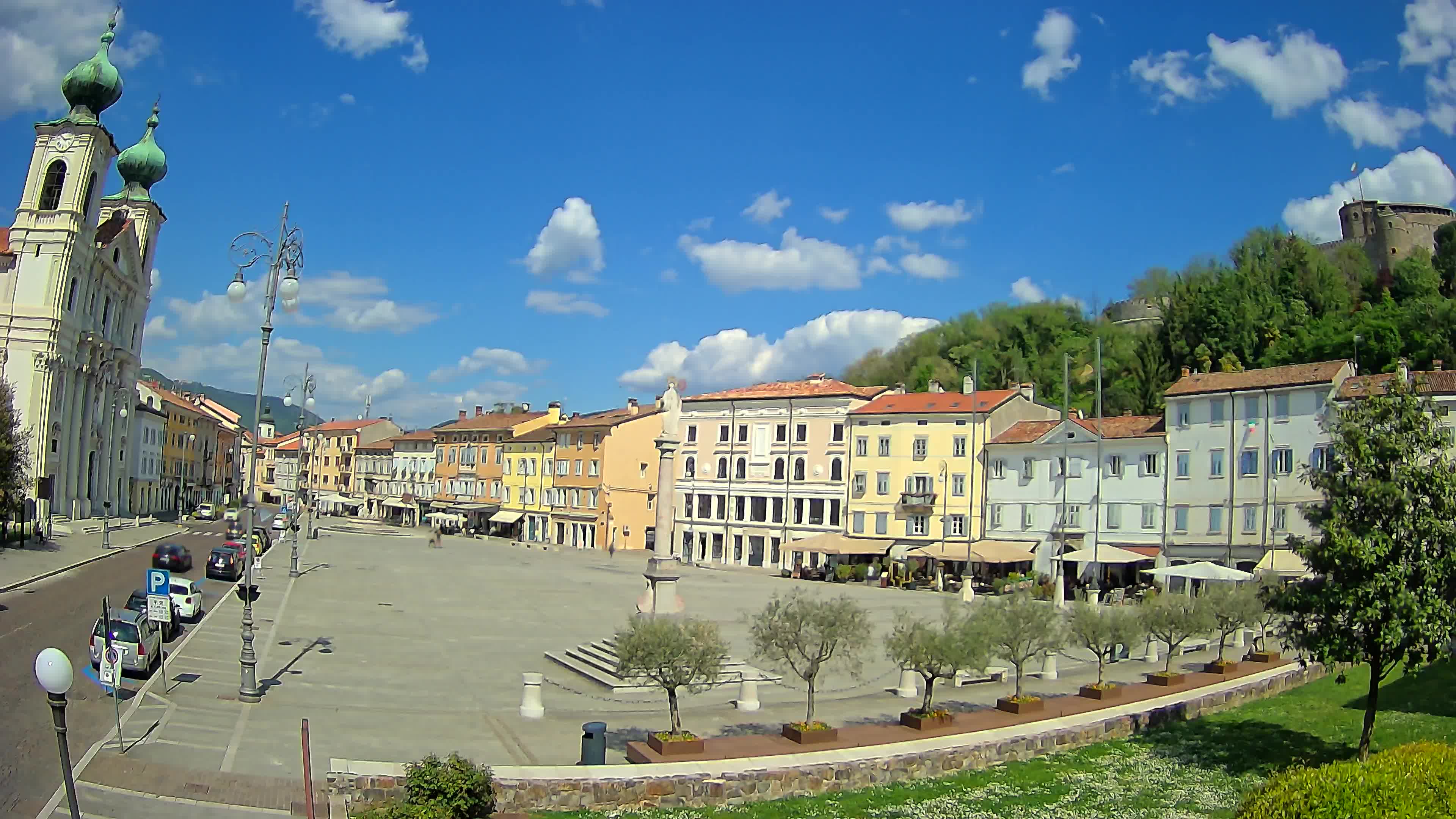 Gorizia Piazza della Vittoria e chiesa di S. Ignazio
