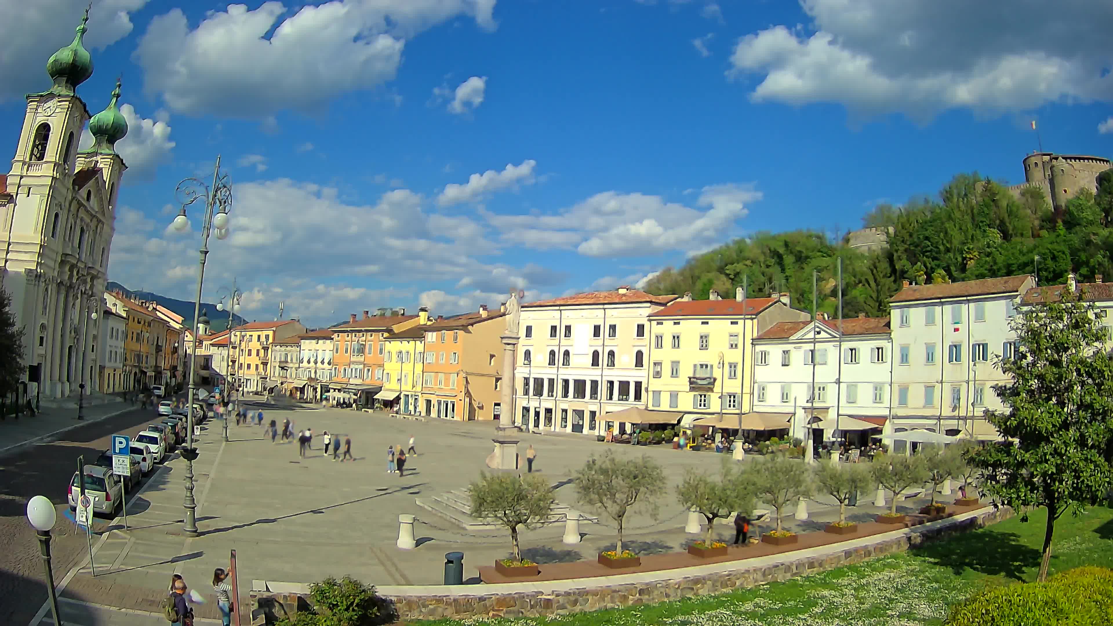 Gorizia Piazza della Vittoria e chiesa di S. Ignazio