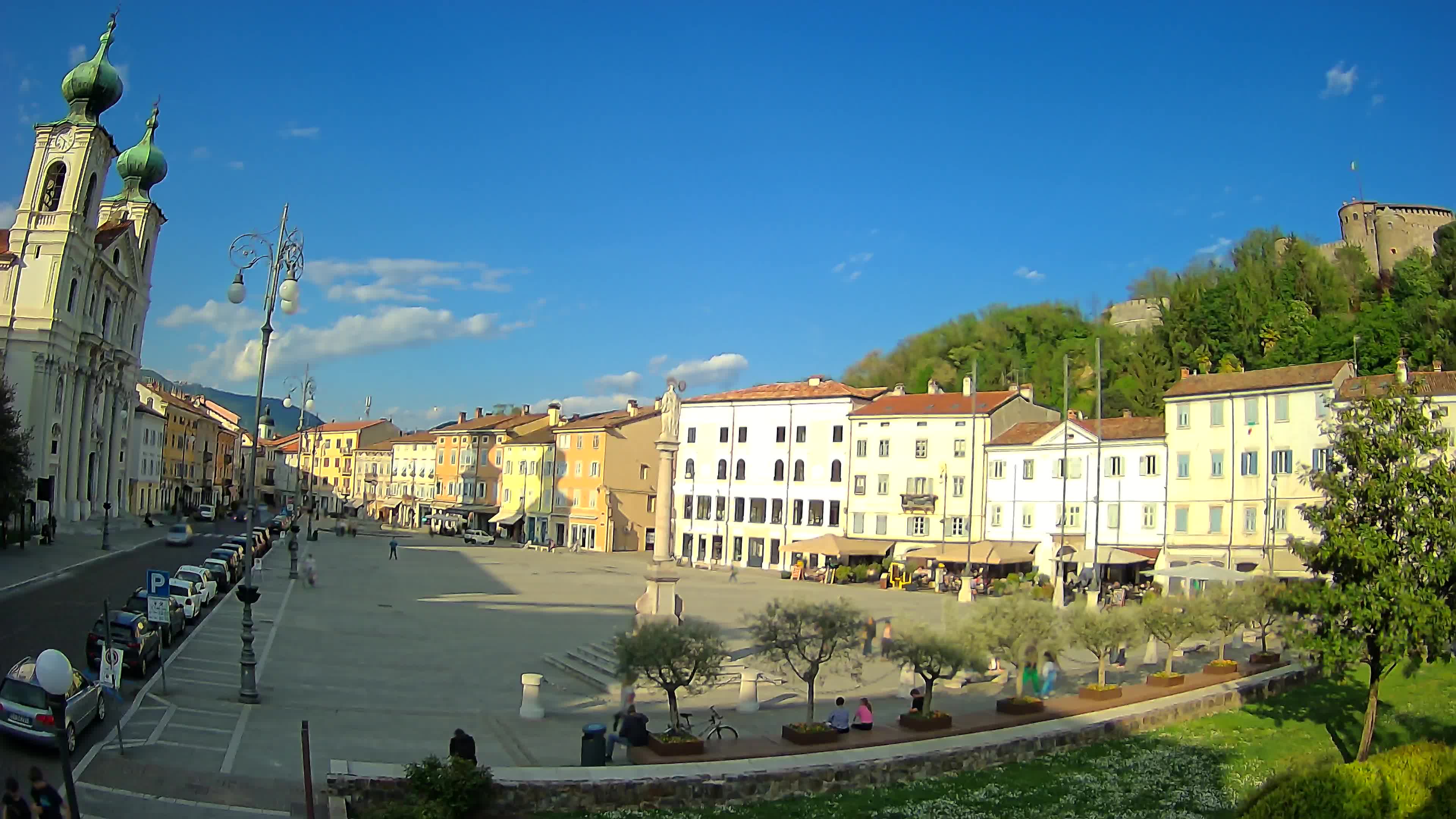 Gorizia Piazza della Vittoria e chiesa di S. Ignazio