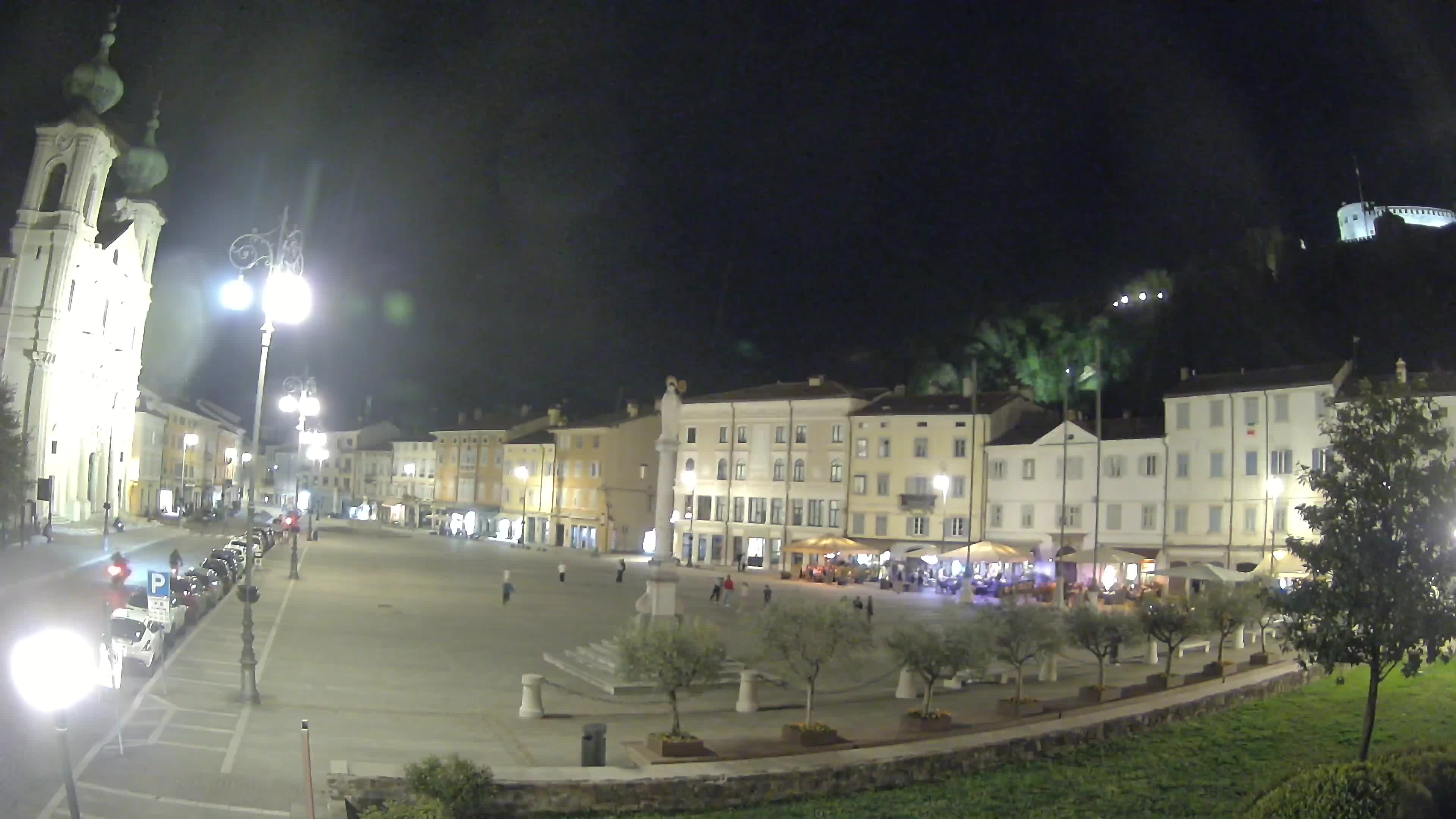 Gorizia Piazza della Vittoria e chiesa di S. Ignazio