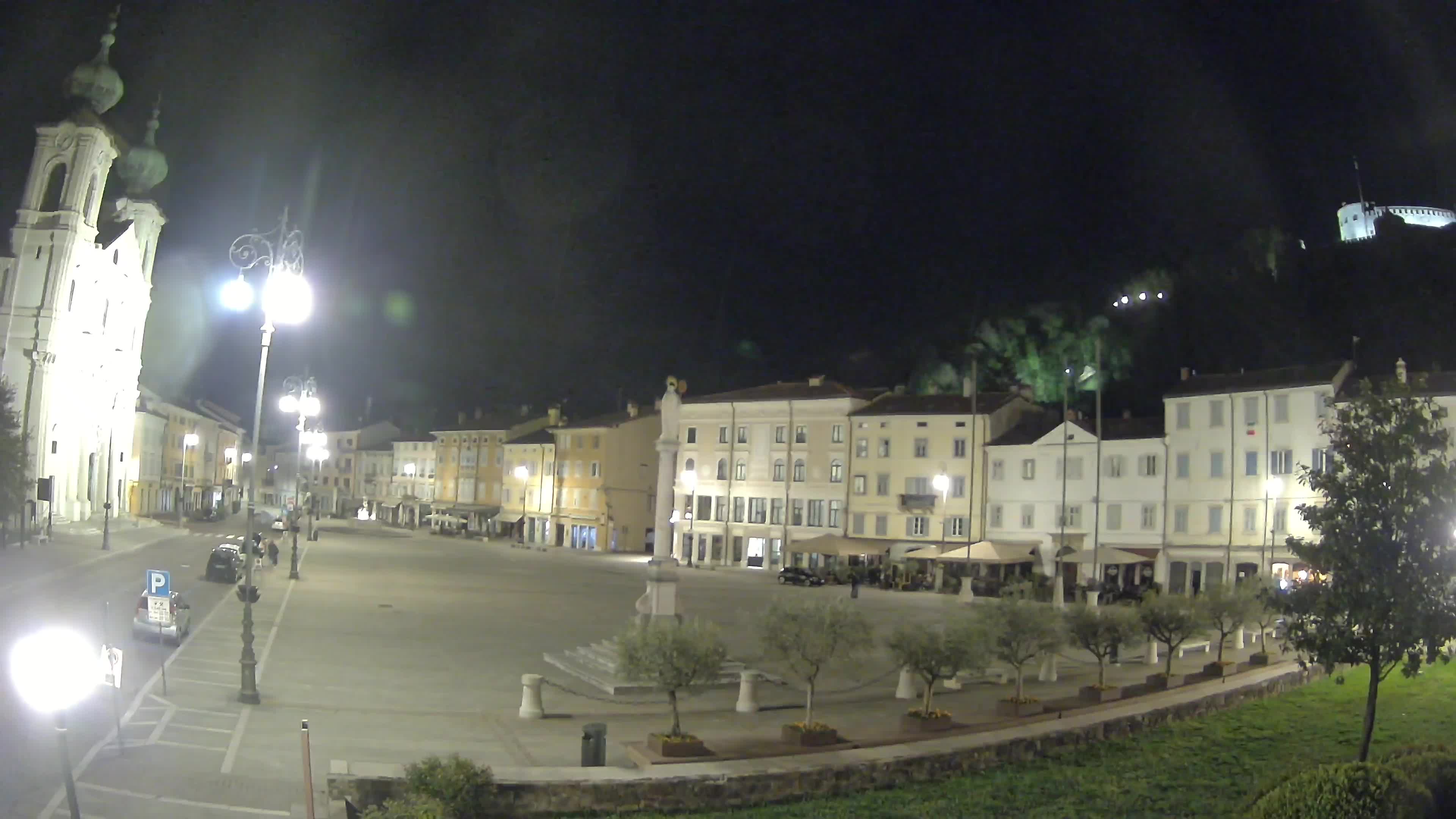 Gorizia Piazza della Vittoria e chiesa di S. Ignazio