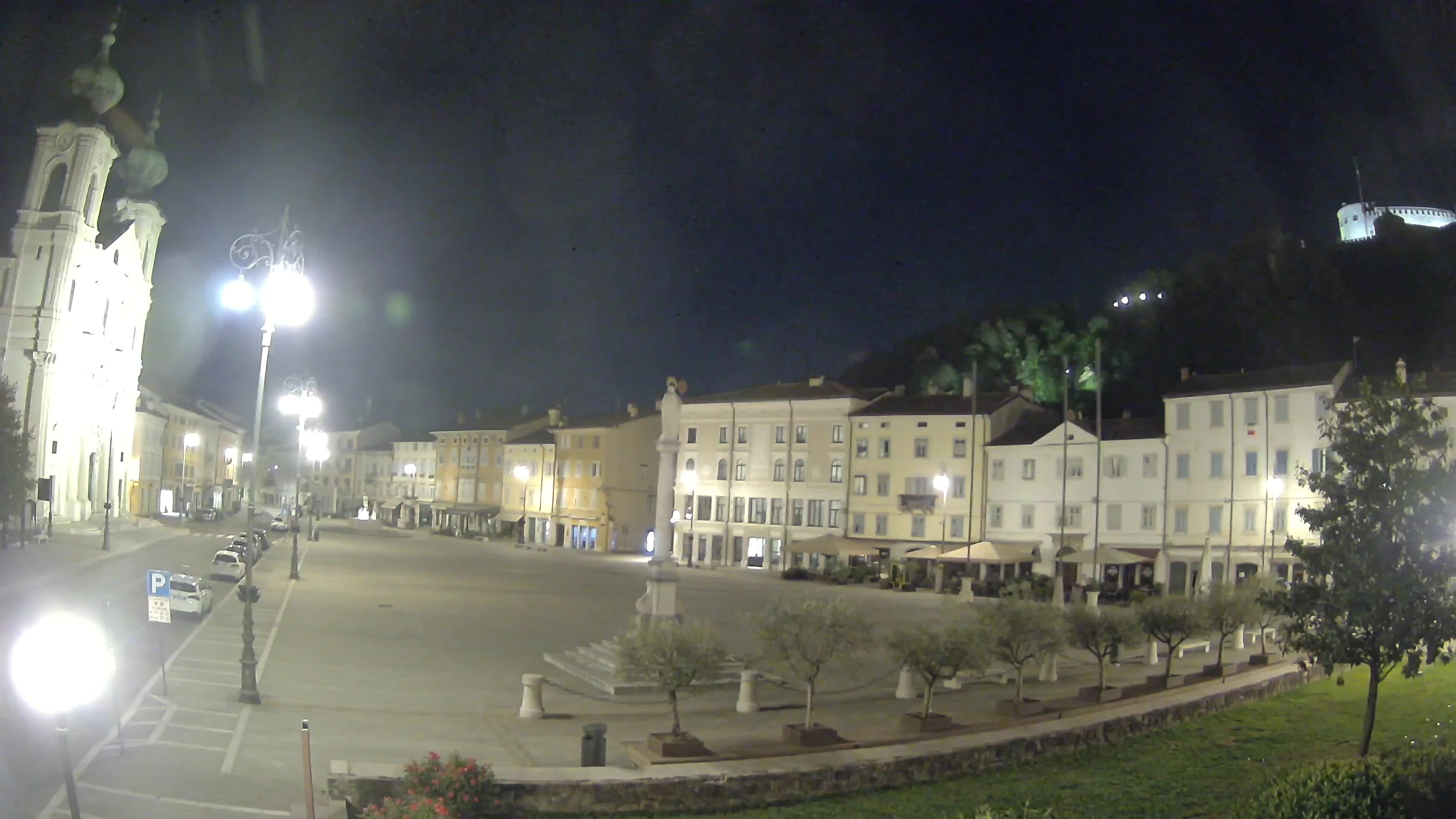 Gorizia Piazza della Vittoria e chiesa di S. Ignazio