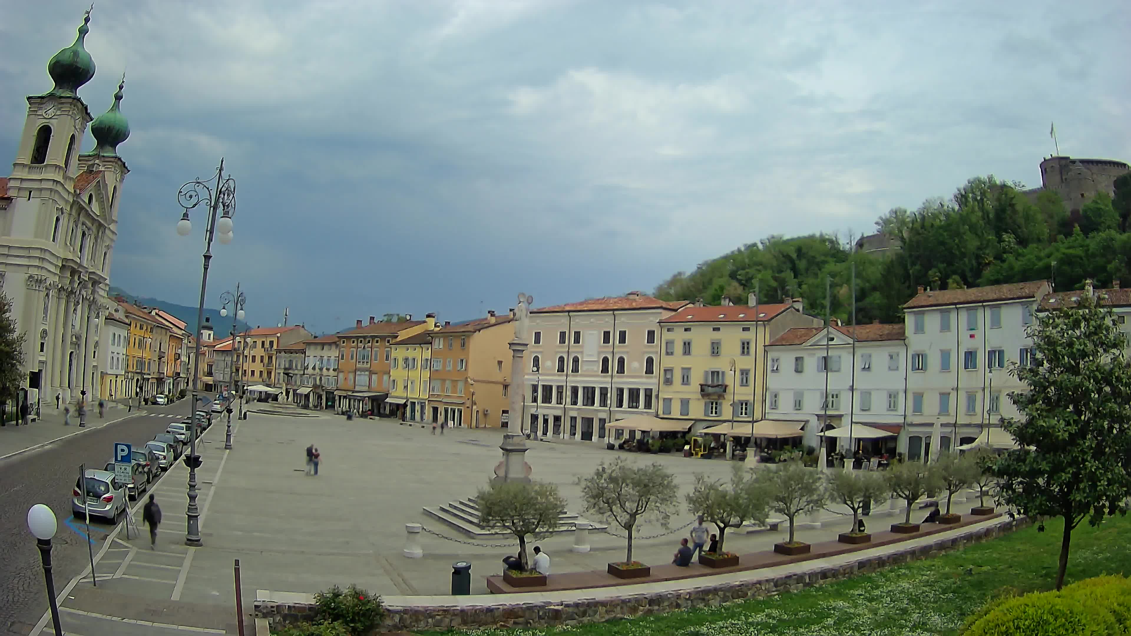 Gorizia Piazza della Vittoria e chiesa di S. Ignazio