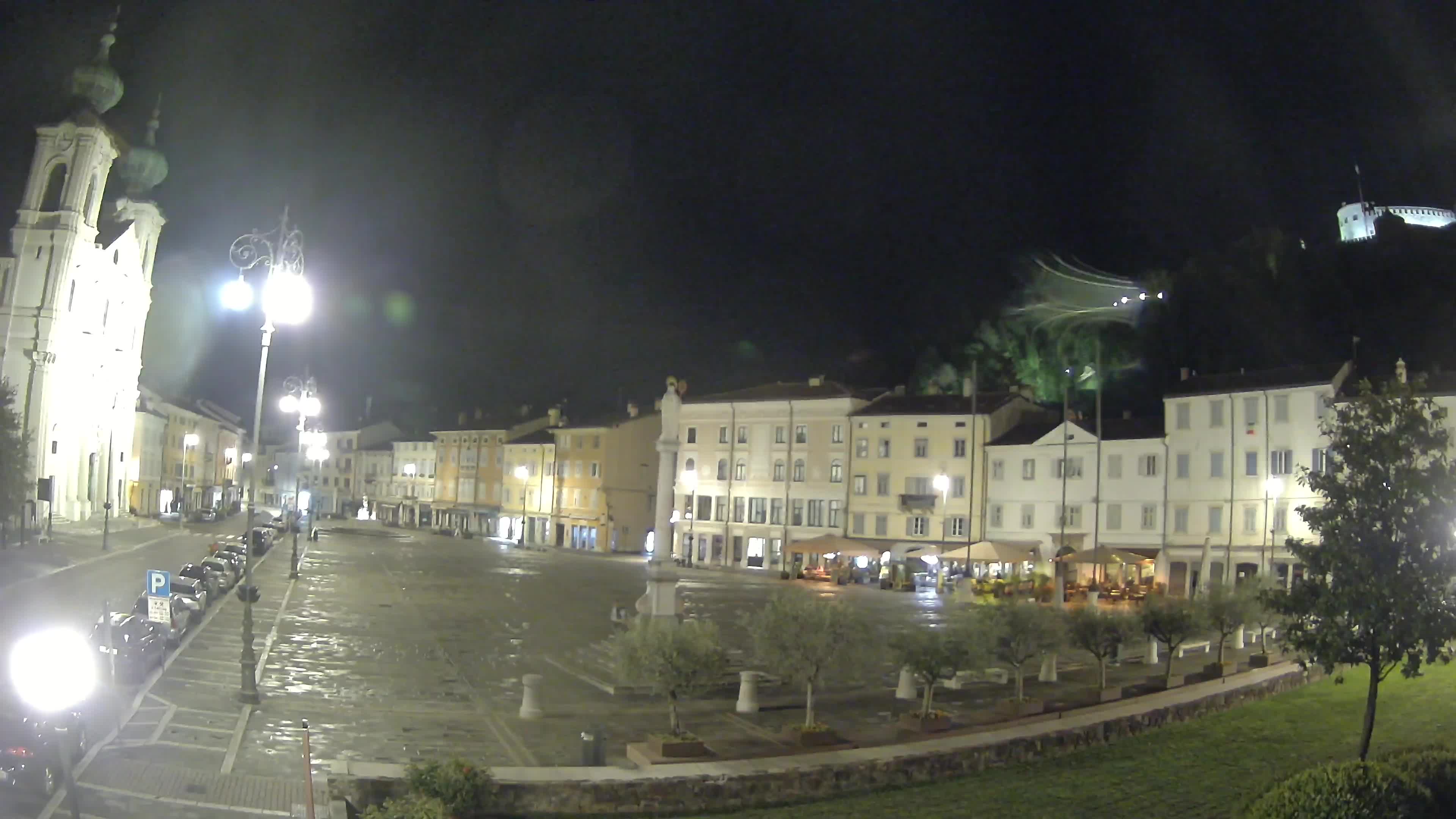 Gorizia Piazza della Vittoria e chiesa di S. Ignazio