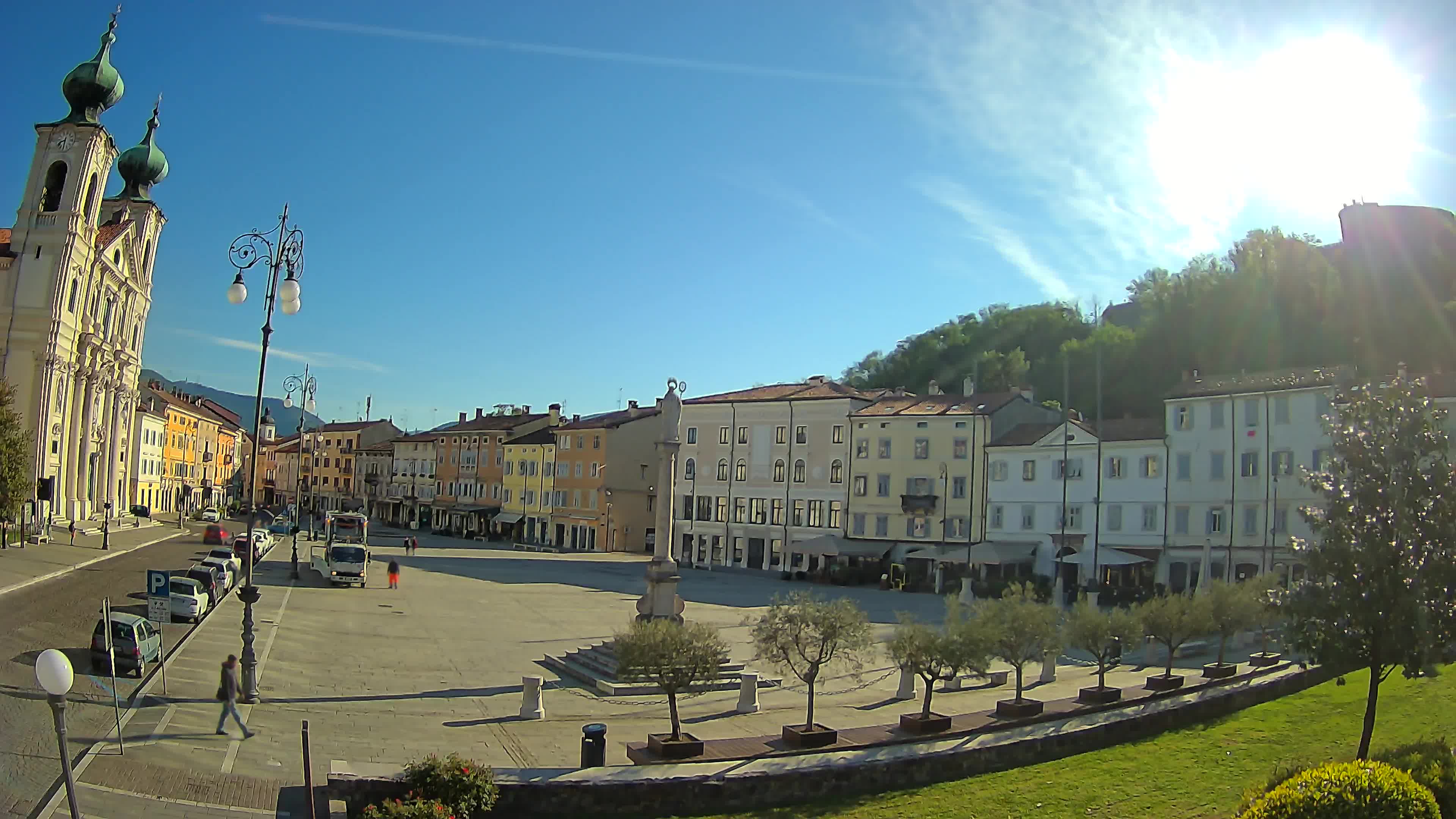 Gorizia Piazza della Vittoria e chiesa di S. Ignazio