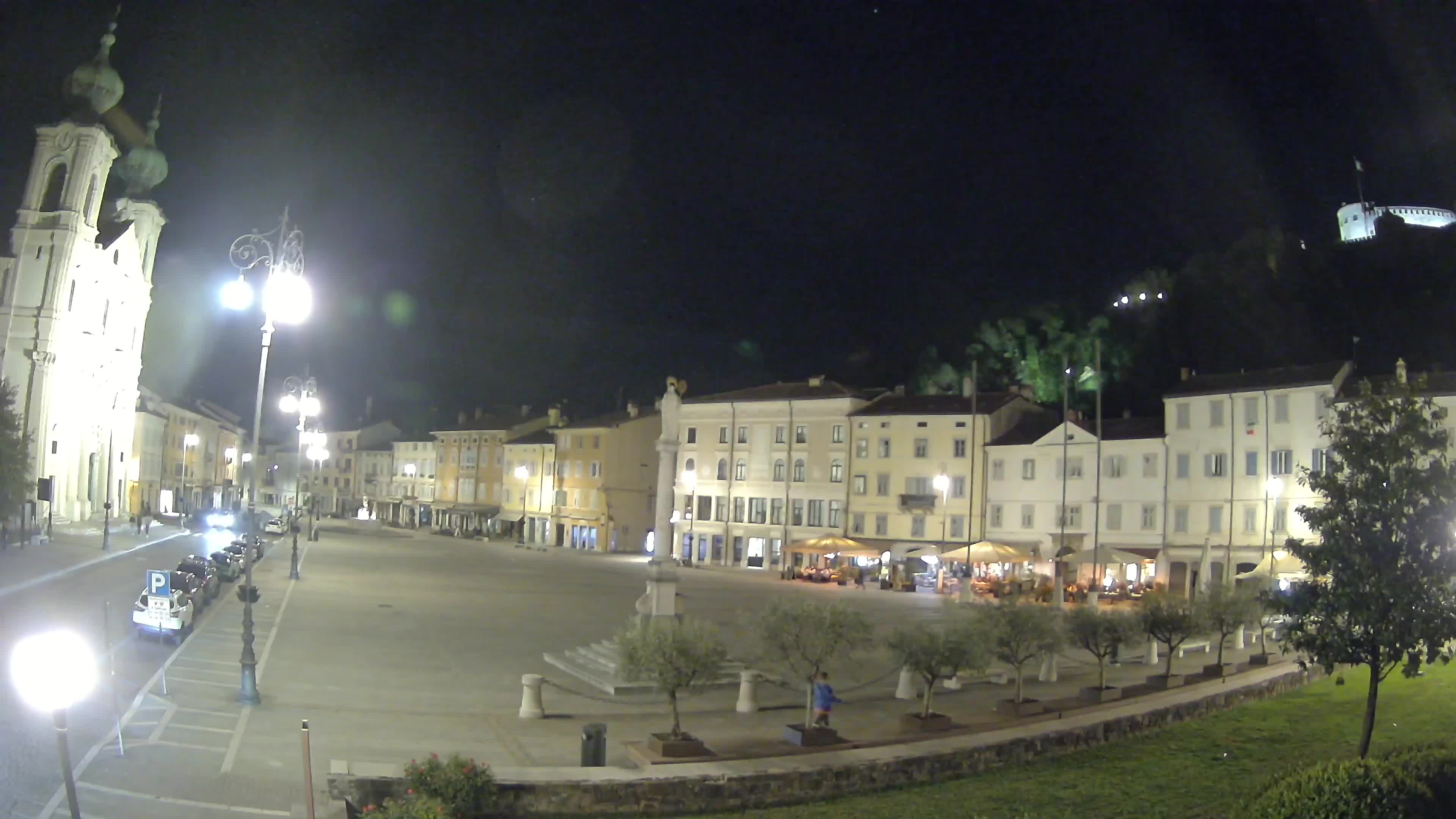 Gorizia Piazza della Vittoria e chiesa di S. Ignazio