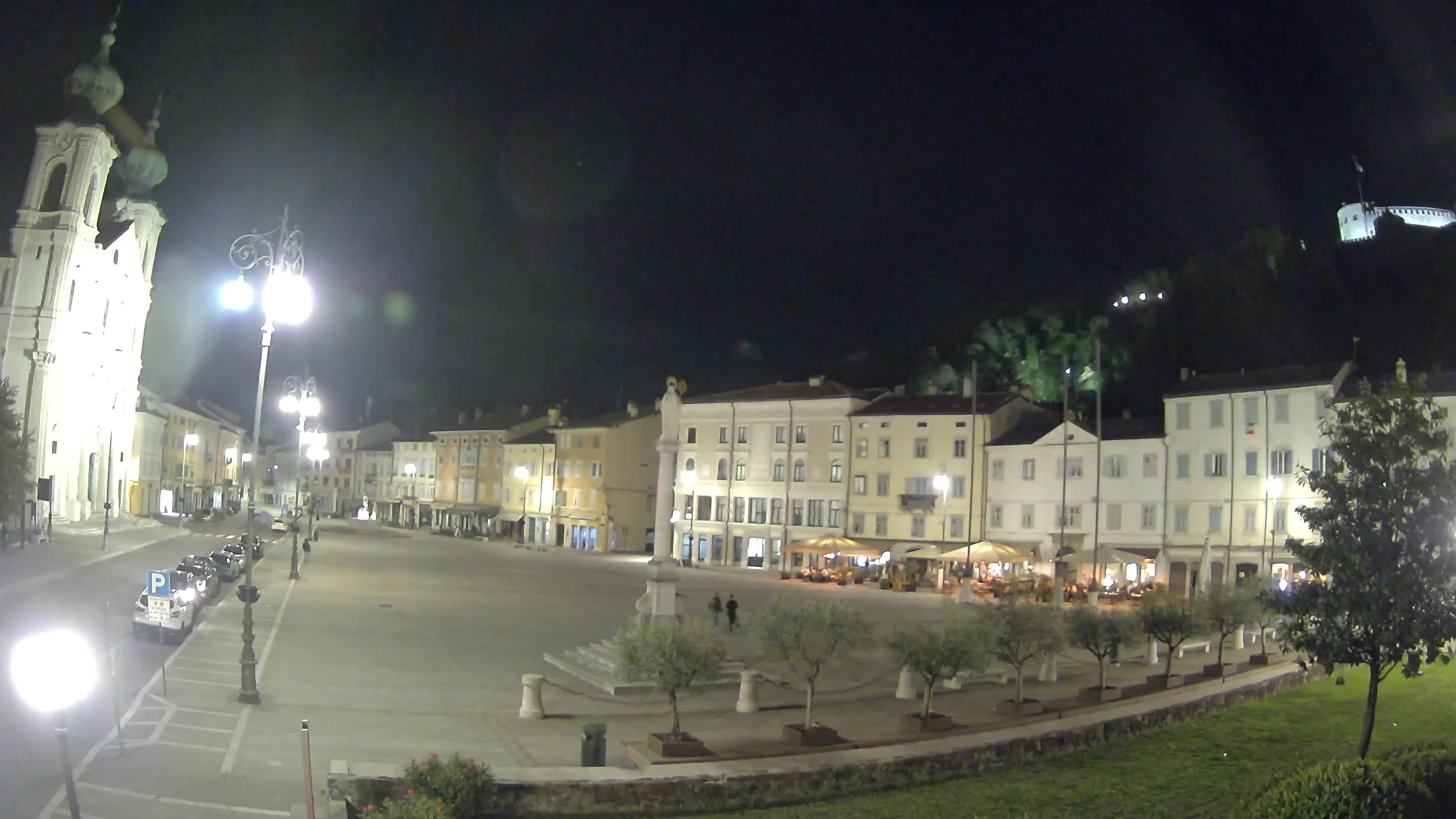 Gorizia Piazza della Vittoria e chiesa di S. Ignazio