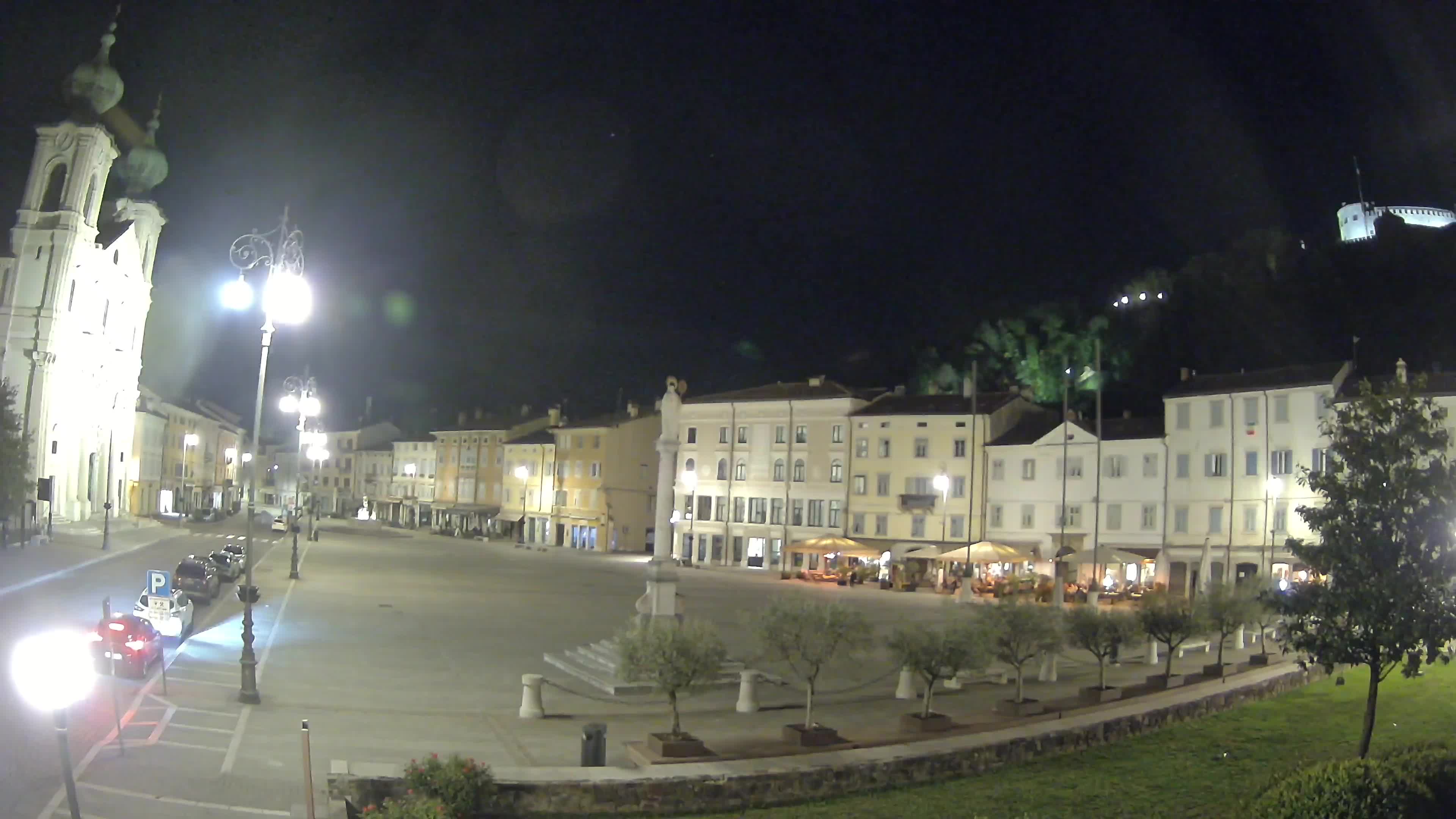 Gorizia Piazza della Vittoria e chiesa di S. Ignazio