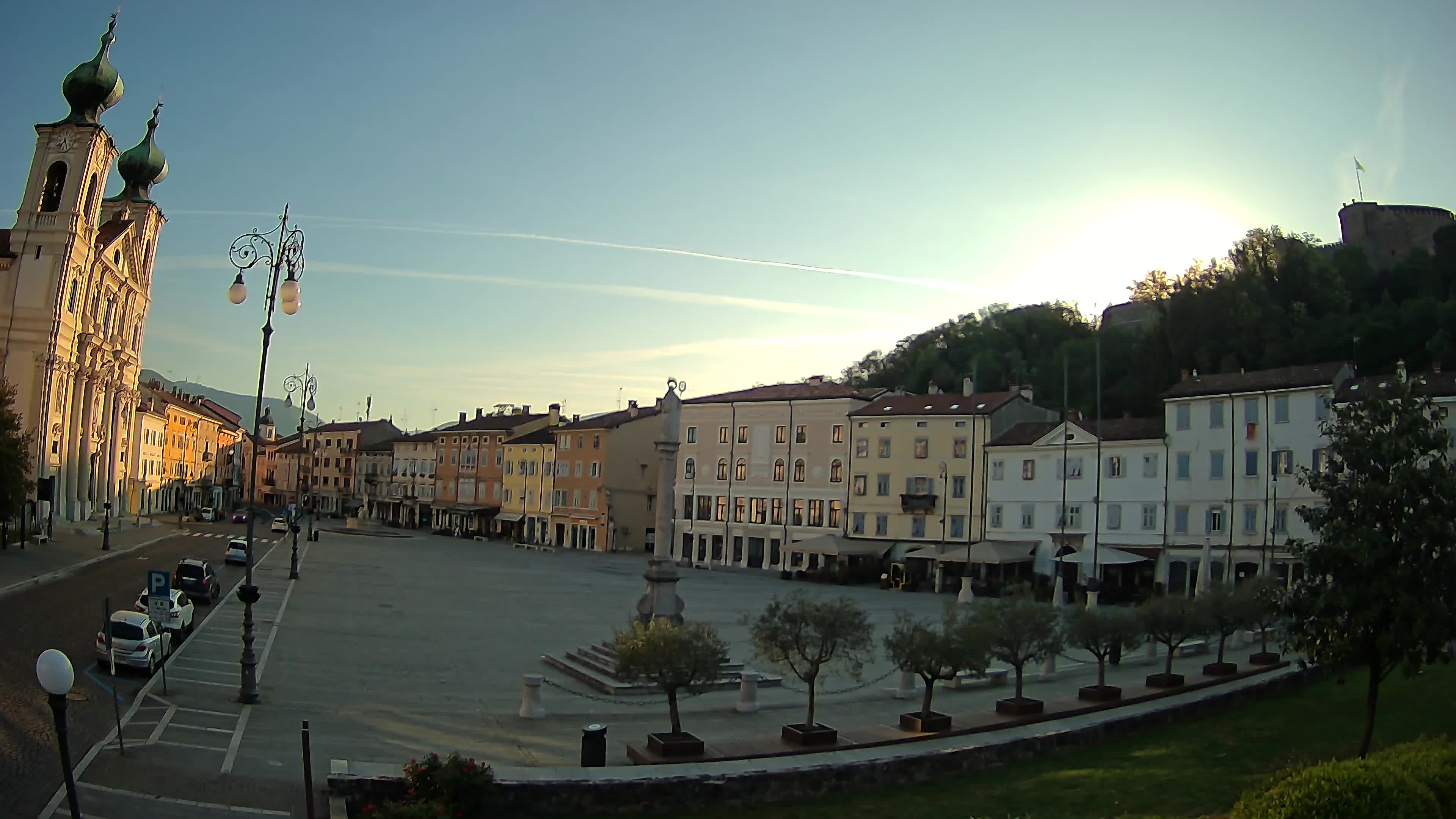 Gorizia Piazza della Vittoria e chiesa di S. Ignazio