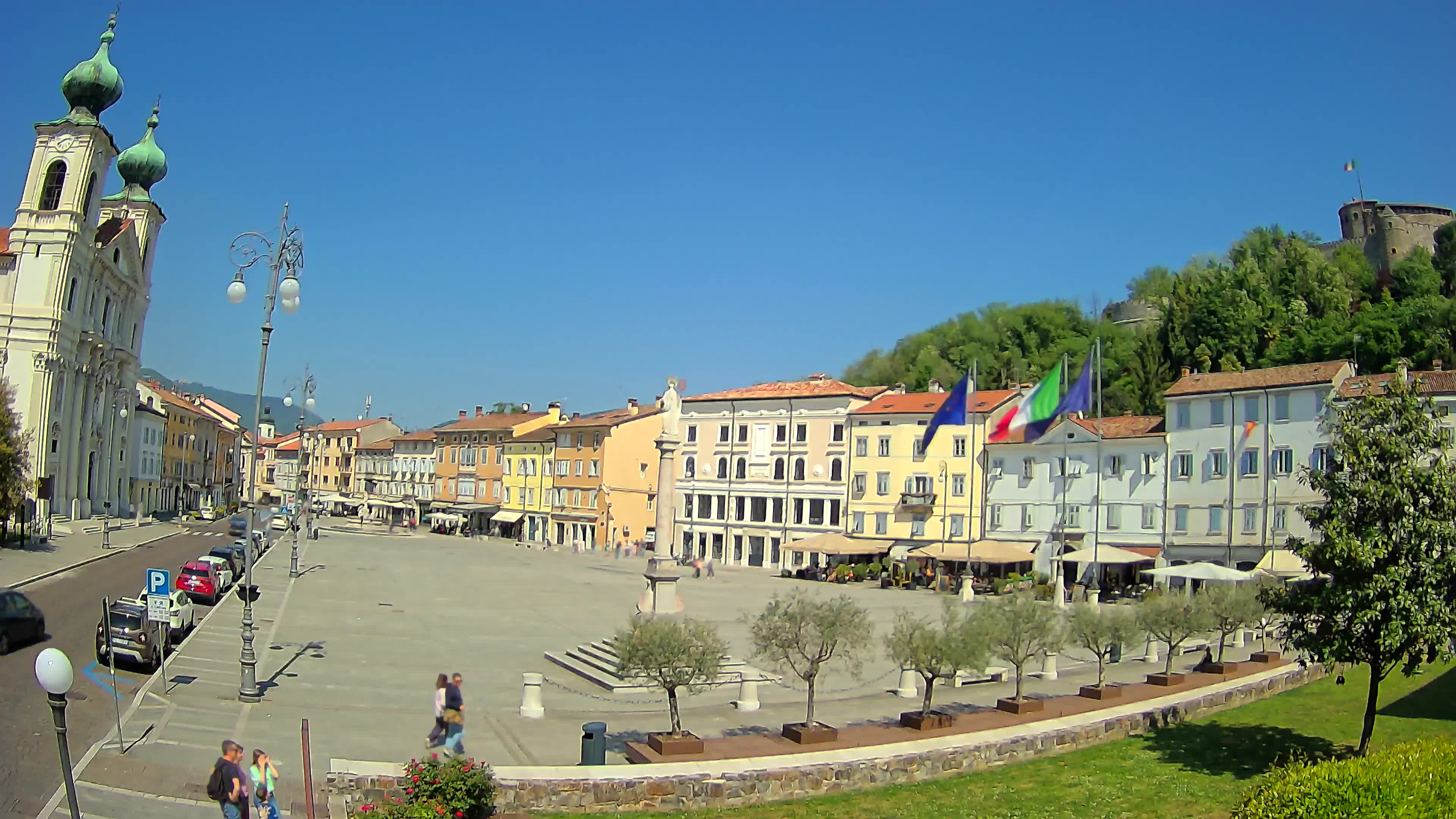 Gorizia Piazza della Vittoria e chiesa di S. Ignazio