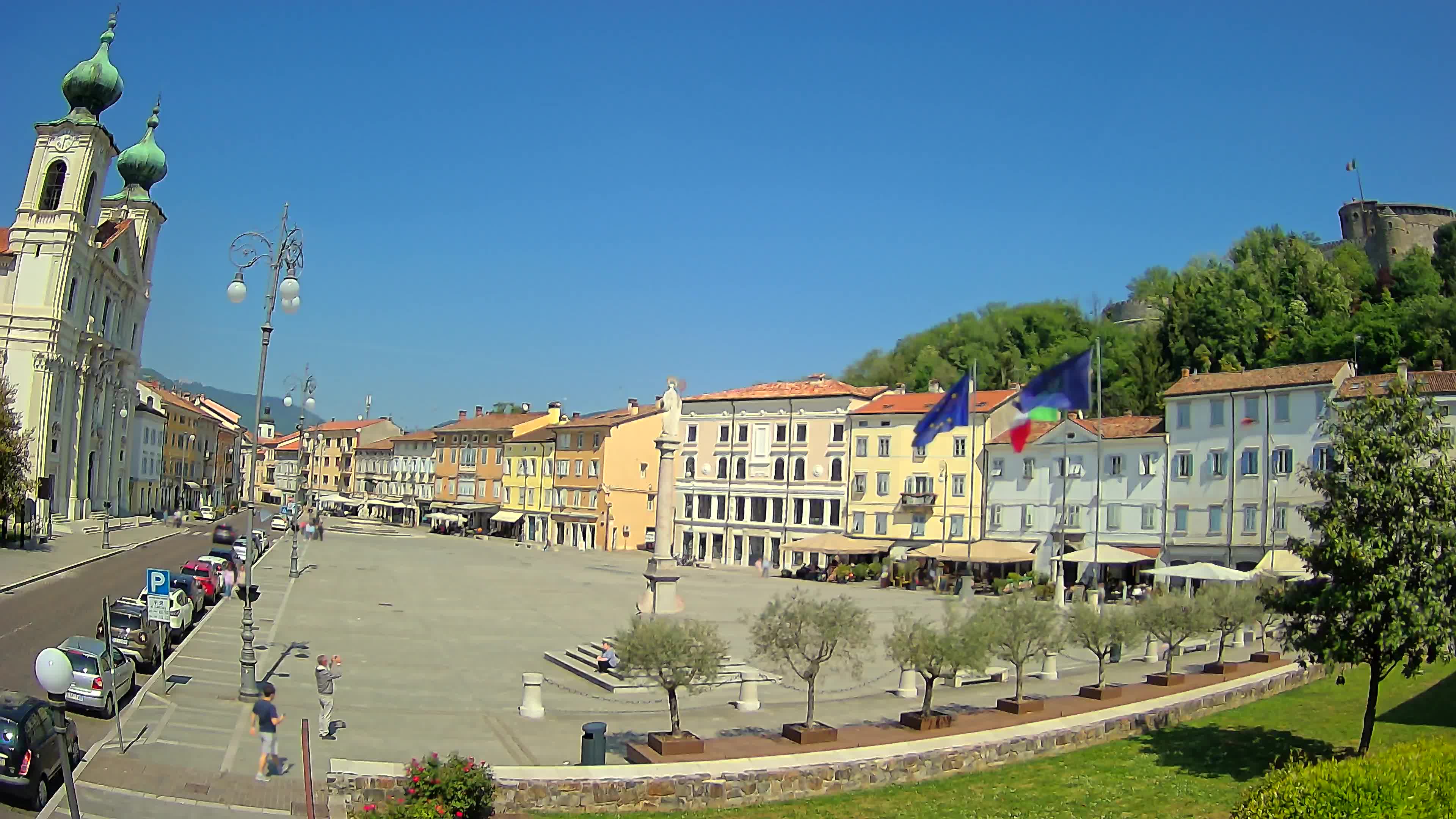 Gorizia Piazza della Vittoria e chiesa di S. Ignazio