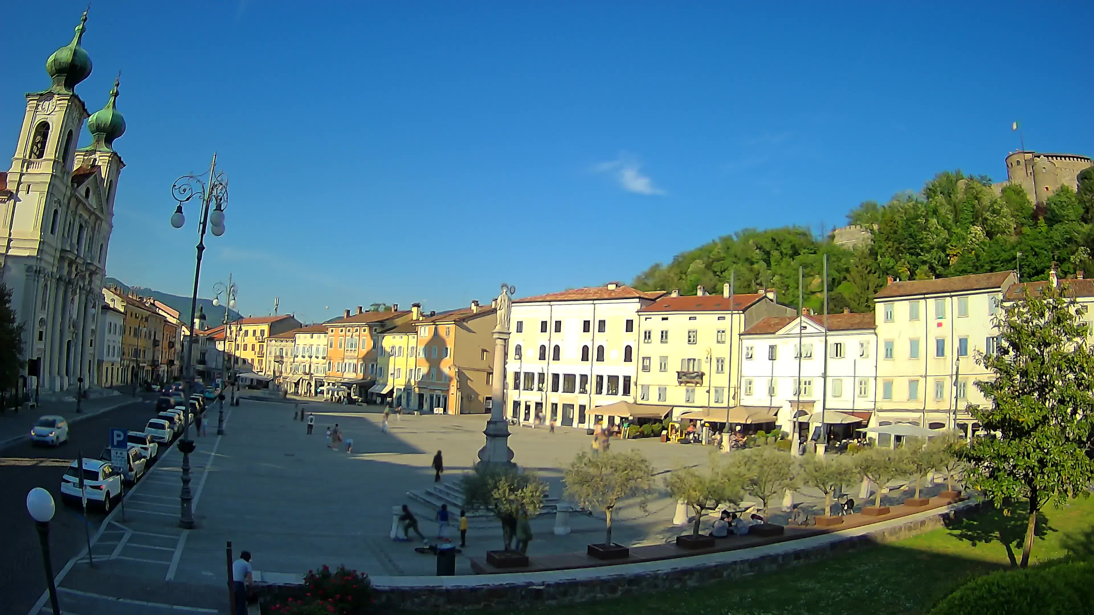 Gorizia Piazza della Vittoria e chiesa di S. Ignazio