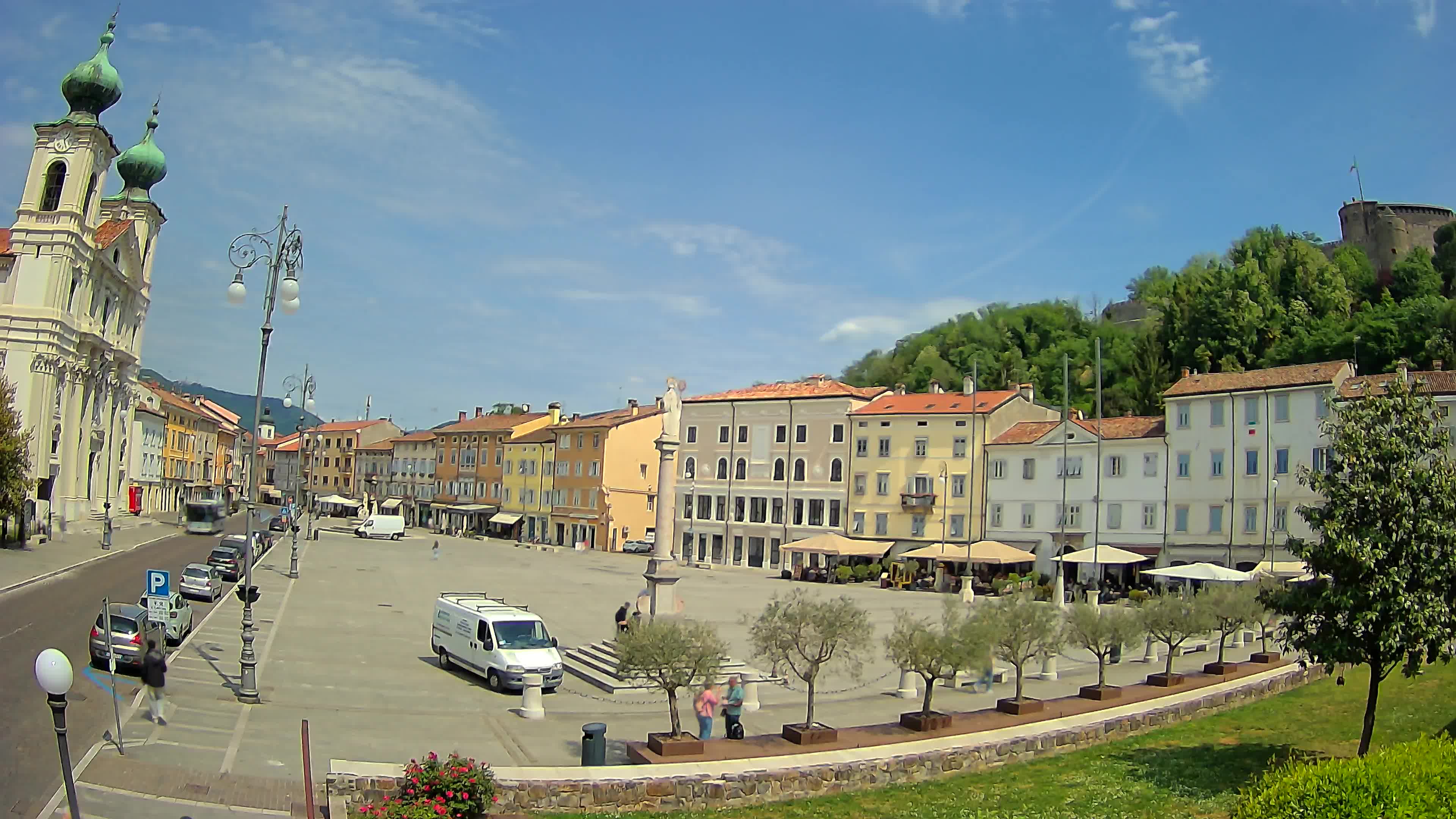Gorizia Piazza della Vittoria e chiesa di S. Ignazio