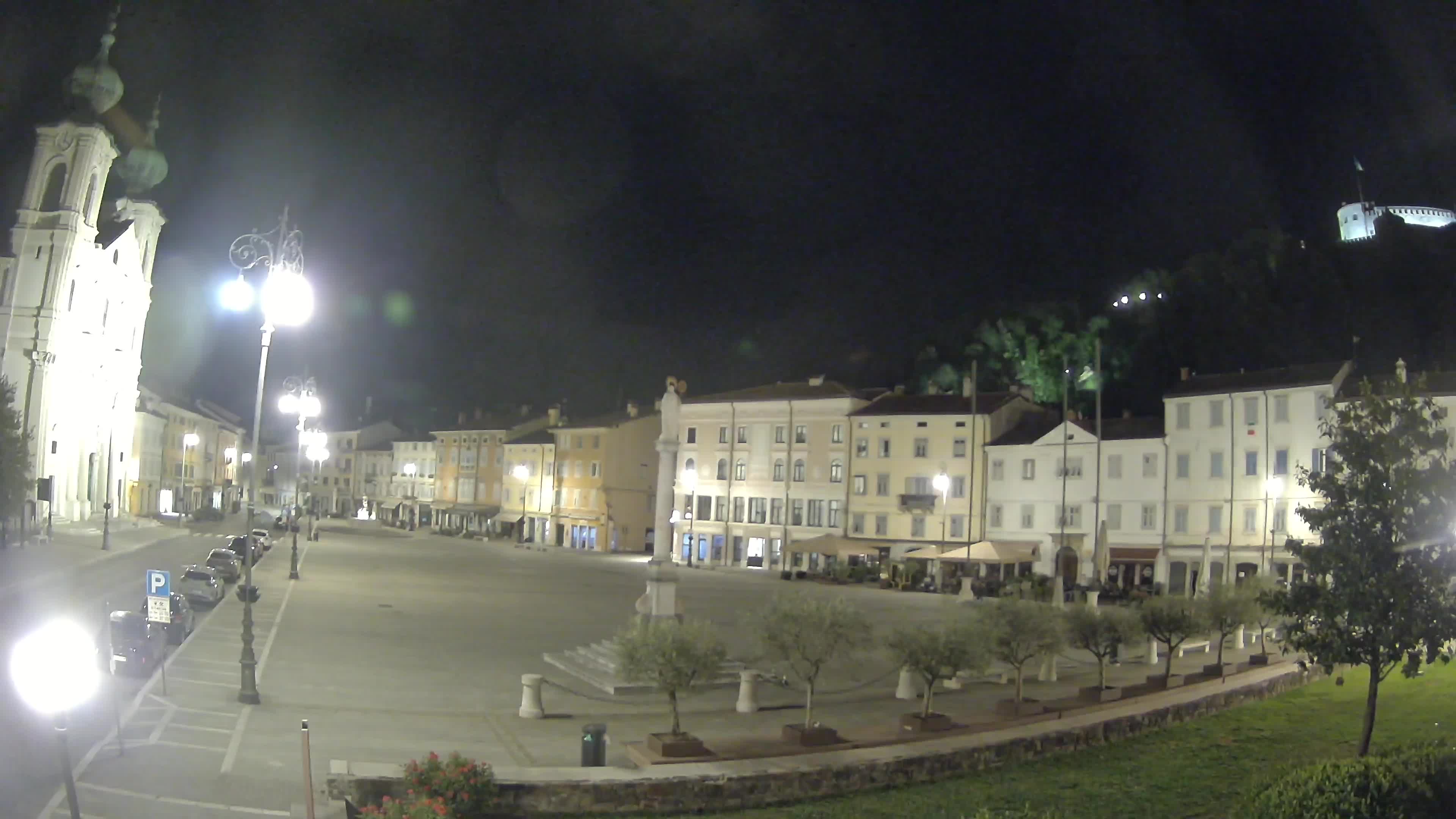 Gorizia Piazza della Vittoria e chiesa di S. Ignazio