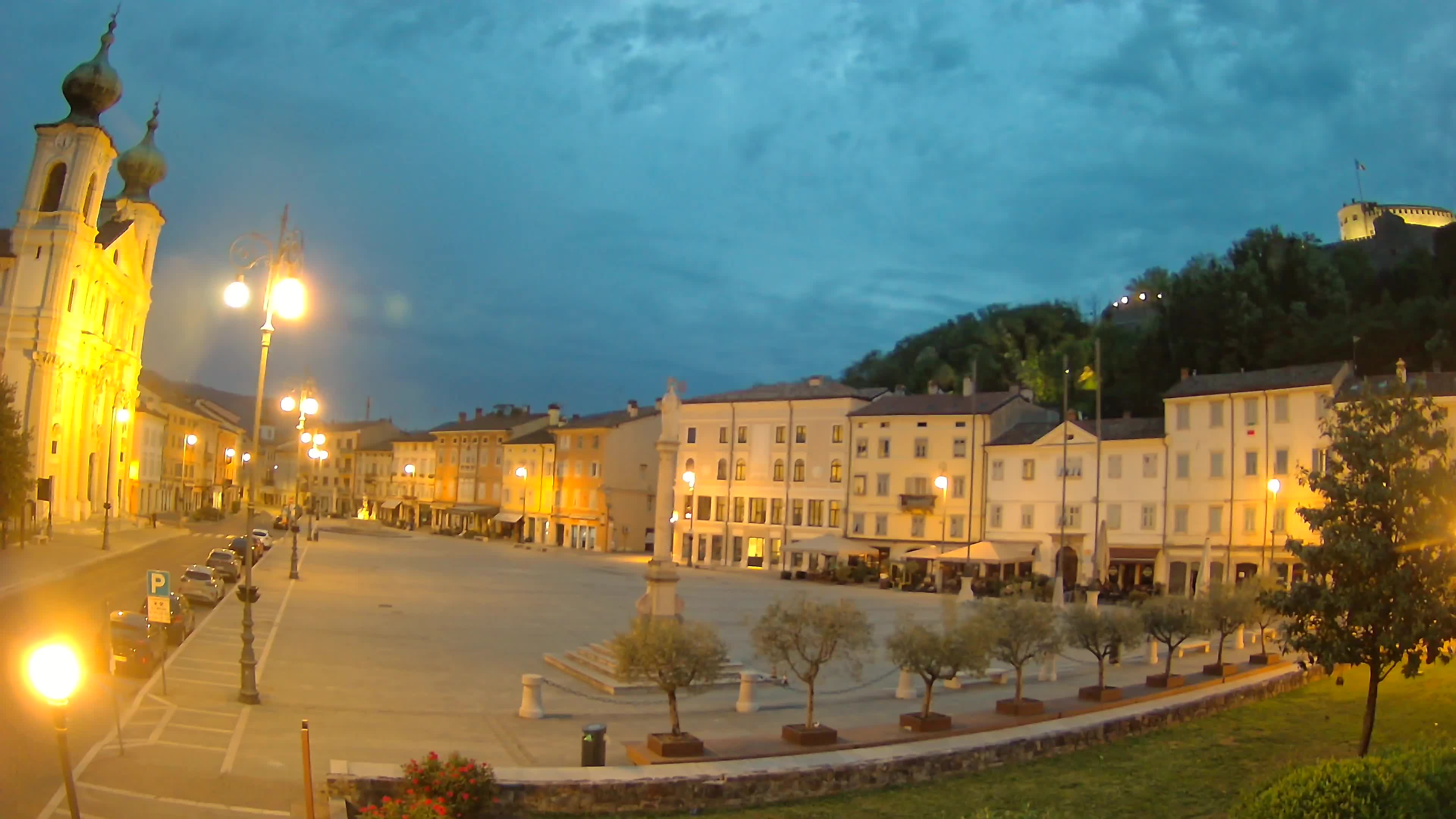 Gorizia – Plaza Vittoria – iglesia de San Pedro. Ignacio