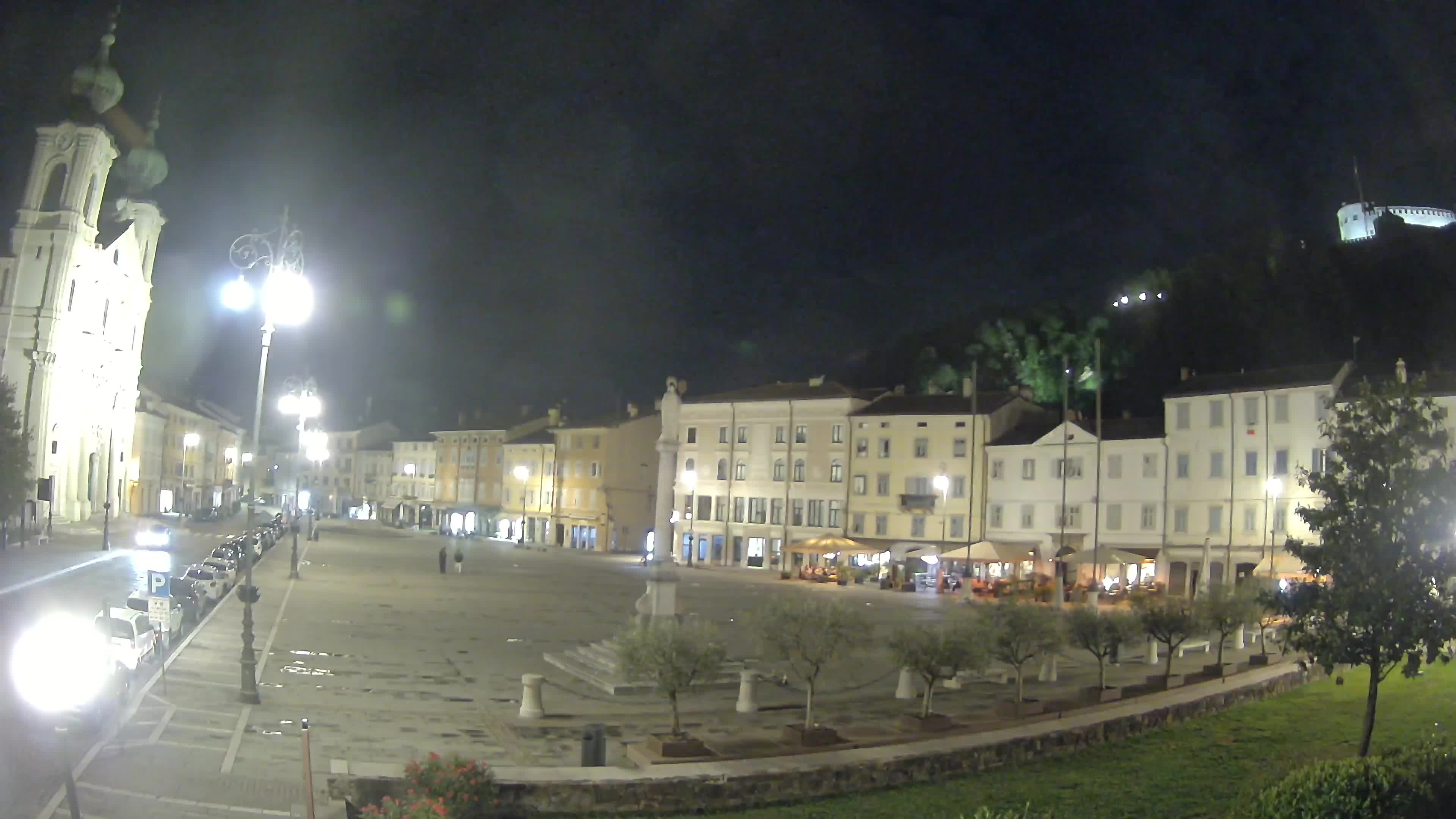 Gorizia Piazza della Vittoria e chiesa di S. Ignazio
