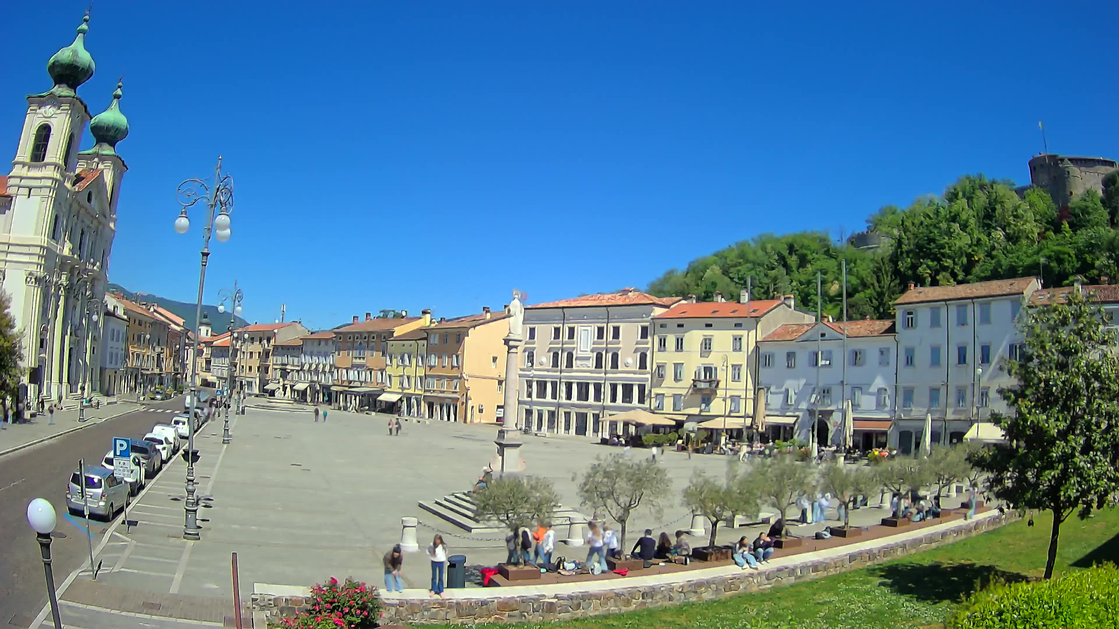 Gorizia Piazza della Vittoria e chiesa di S. Ignazio