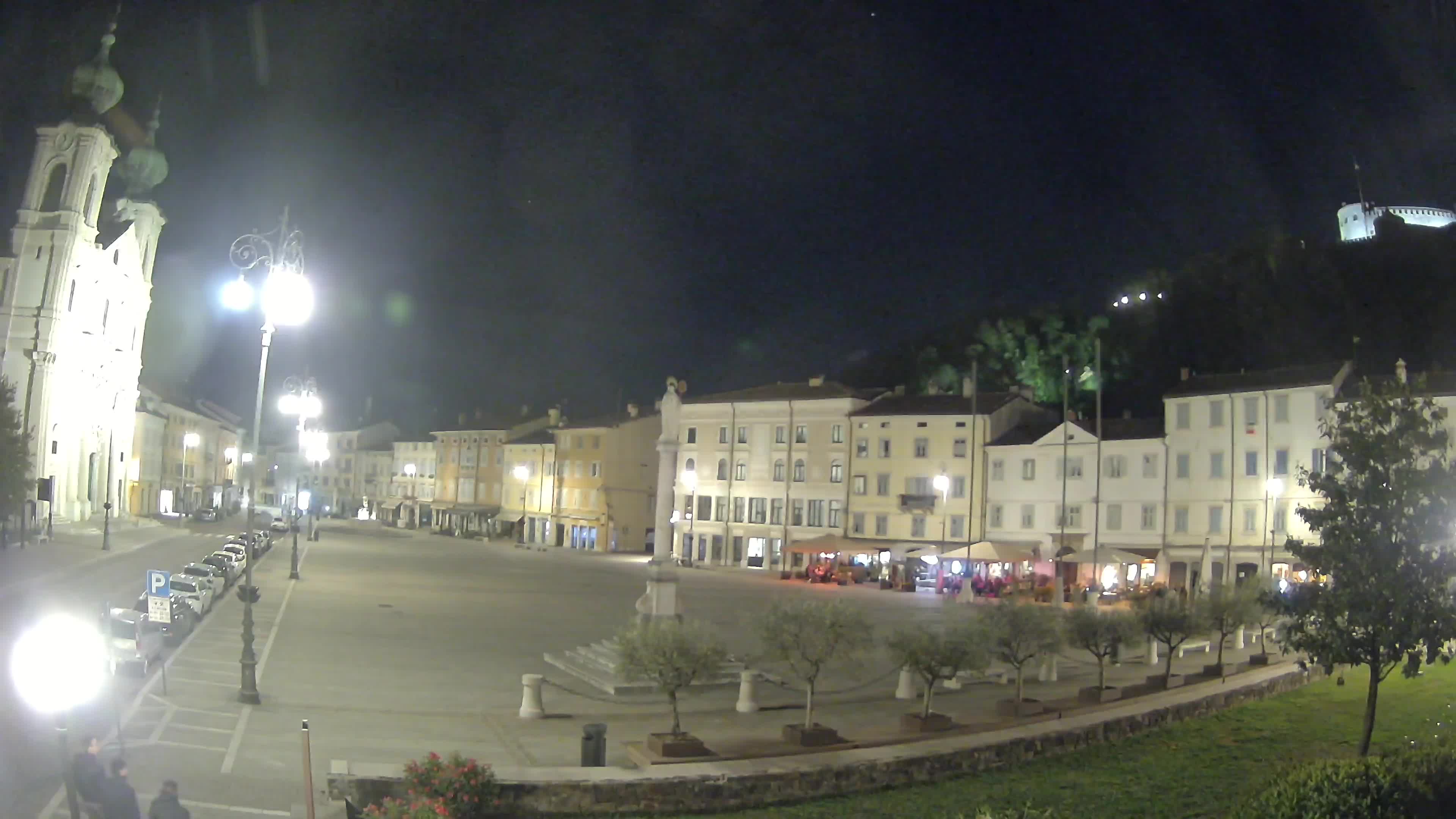 Gorizia Piazza della Vittoria e chiesa di S. Ignazio