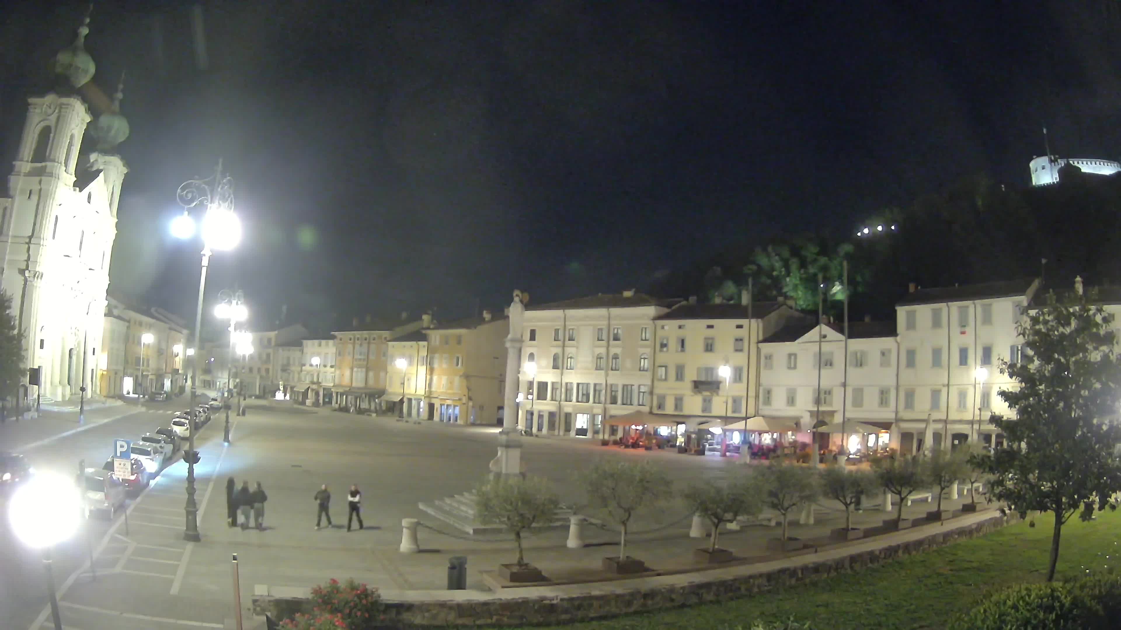 Gorizia Piazza della Vittoria e chiesa di S. Ignazio