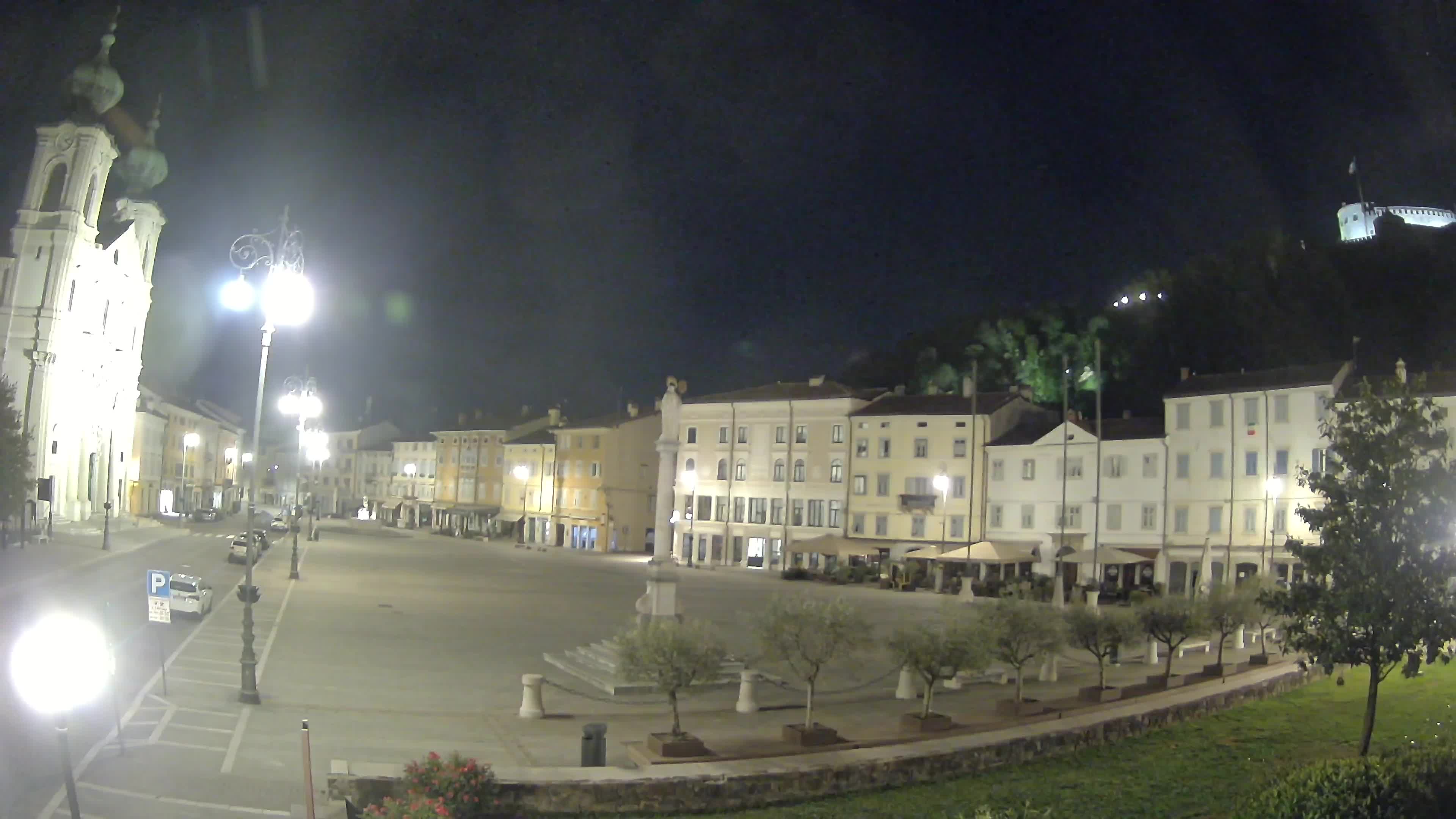 Gorizia Piazza della Vittoria e chiesa di S. Ignazio
