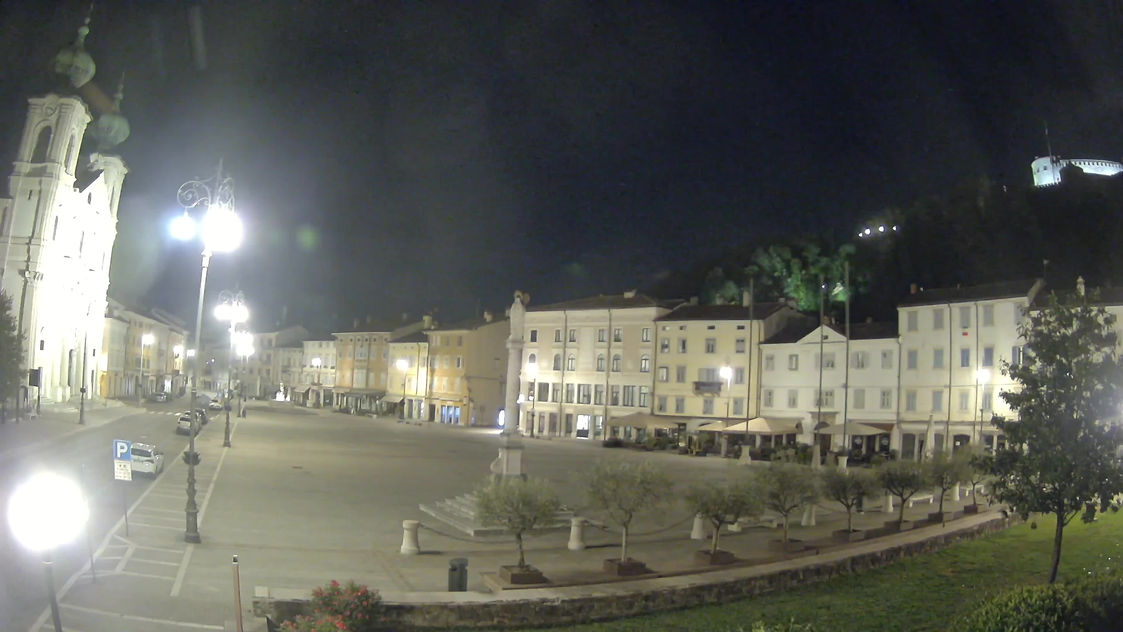 Gorizia – Plaza Vittoria – iglesia de San Pedro. Ignacio