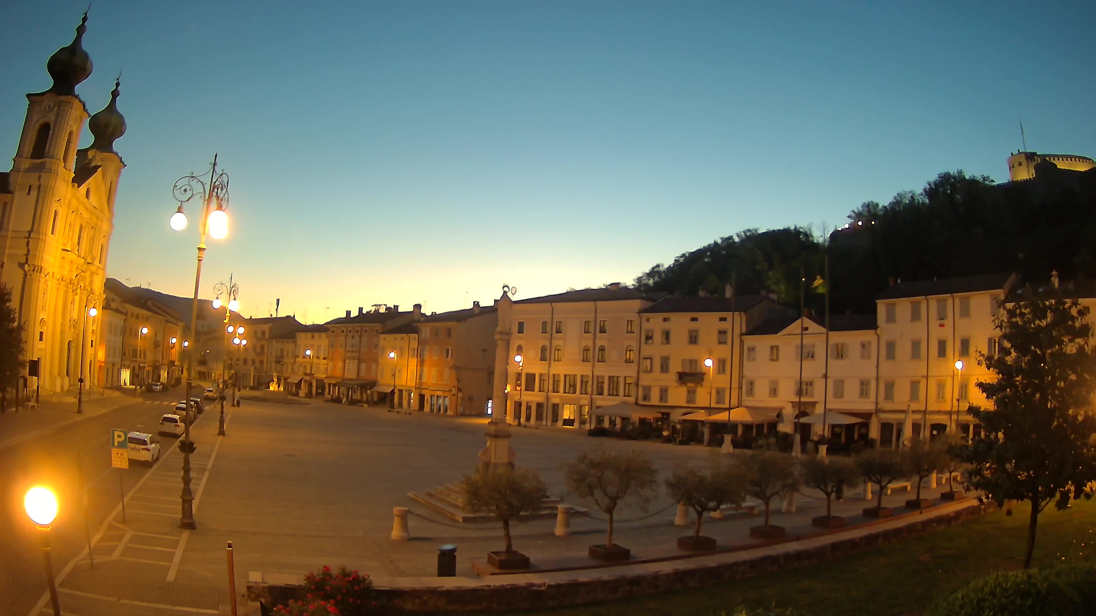 Gorizia – Plaza Vittoria – iglesia de San Pedro. Ignacio