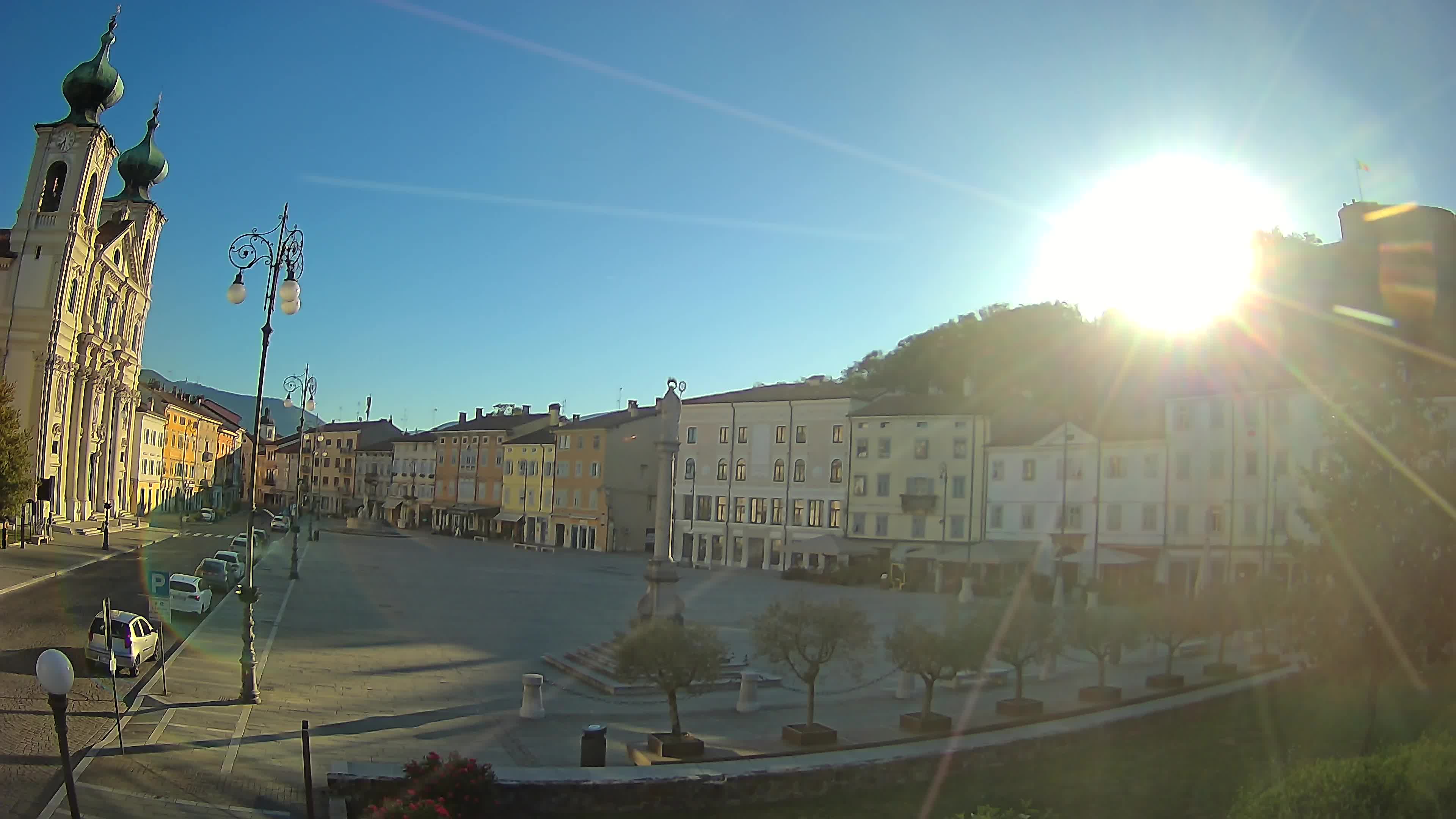 Gorizia Piazza della Vittoria e chiesa di S. Ignazio