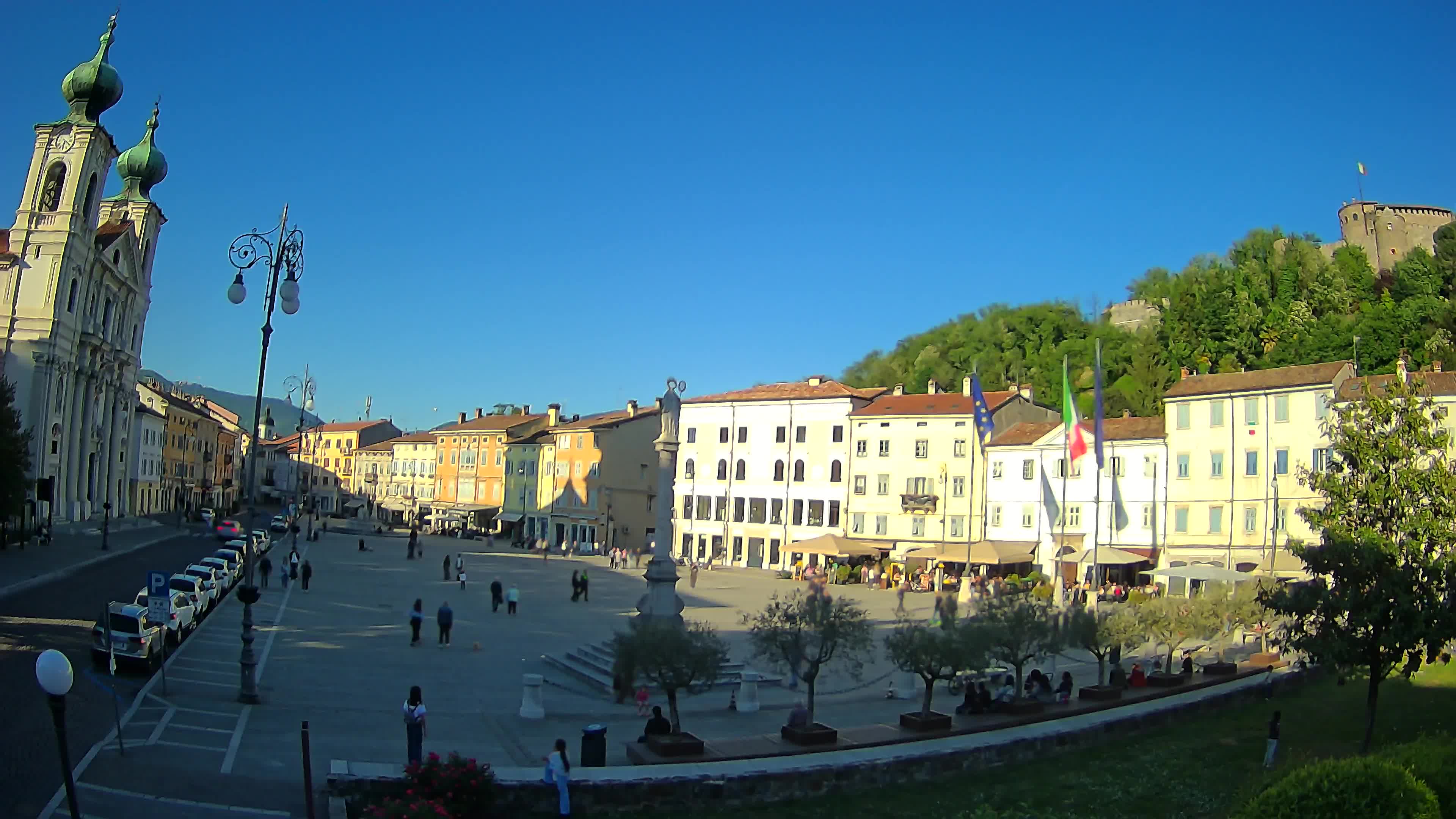 Gorizia – Plaza Vittoria – iglesia de San Pedro. Ignacio