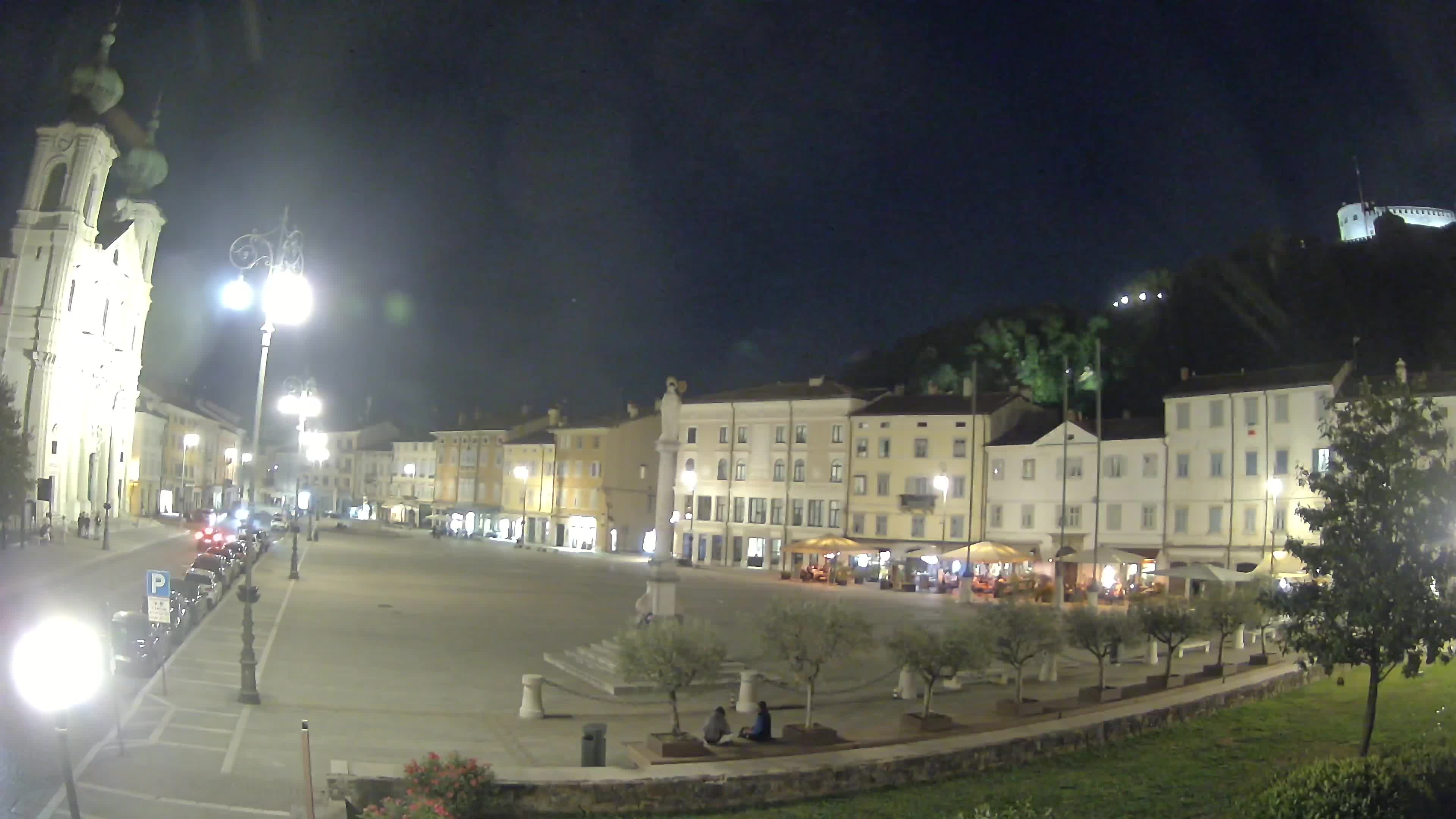 Kamera Gorica Travnik in cerkev sv. Ignacija