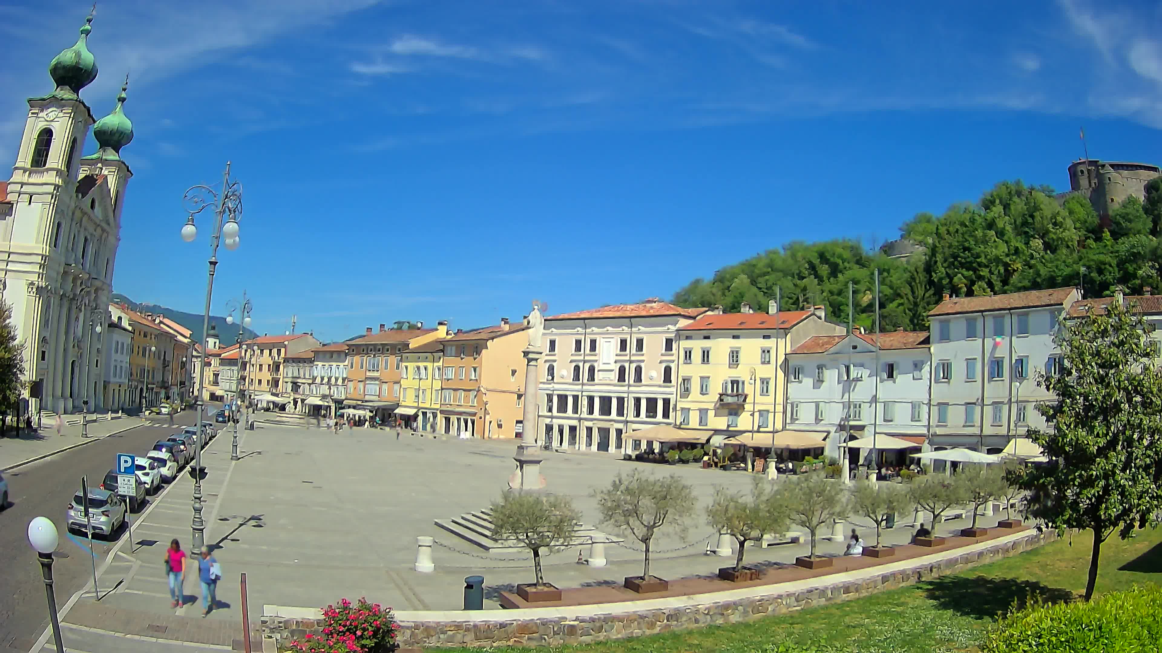 Gorizia – Plaza Vittoria – iglesia de San Pedro. Ignacio