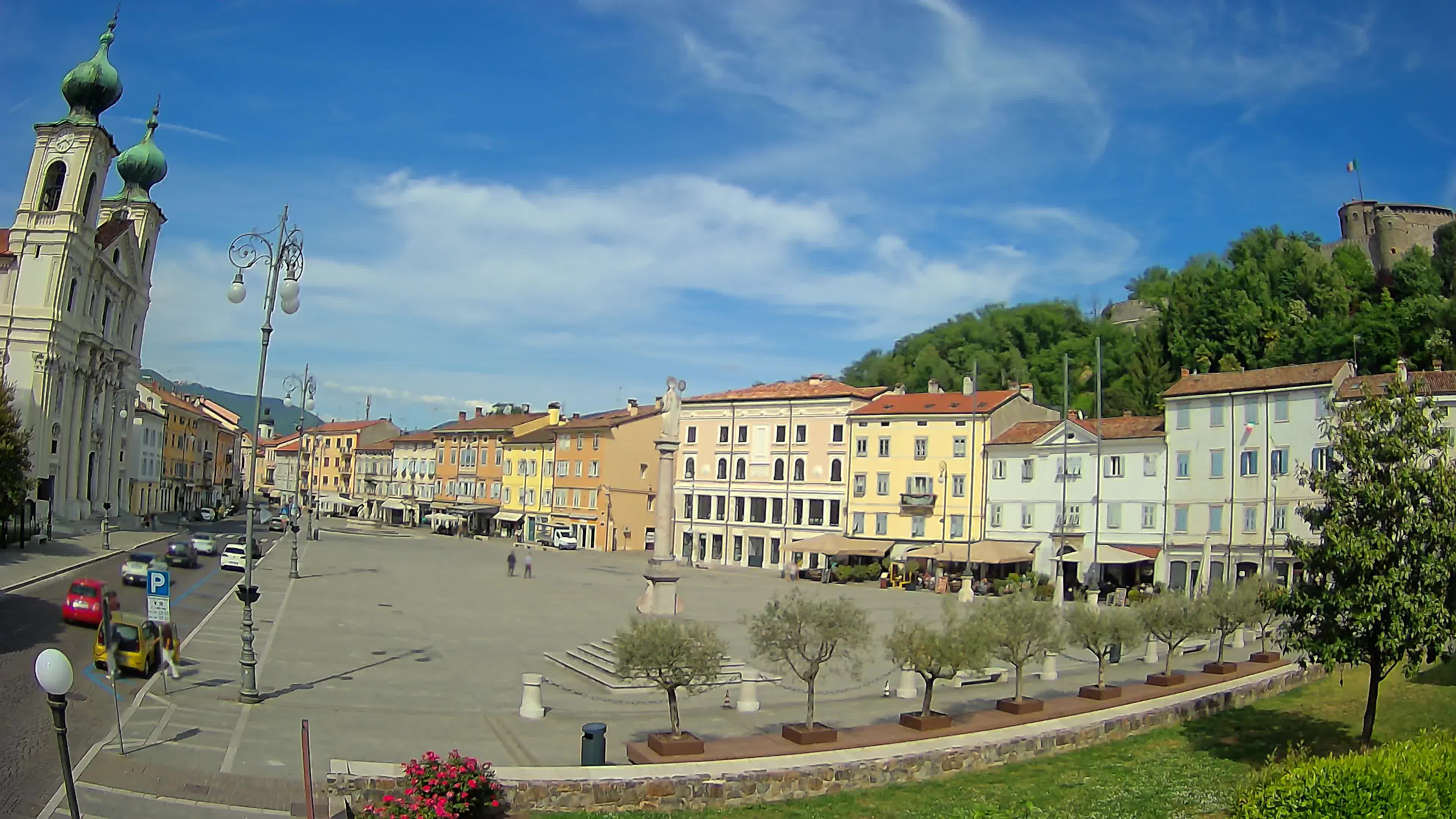 Gorizia Piazza della Vittoria e chiesa di S. Ignazio