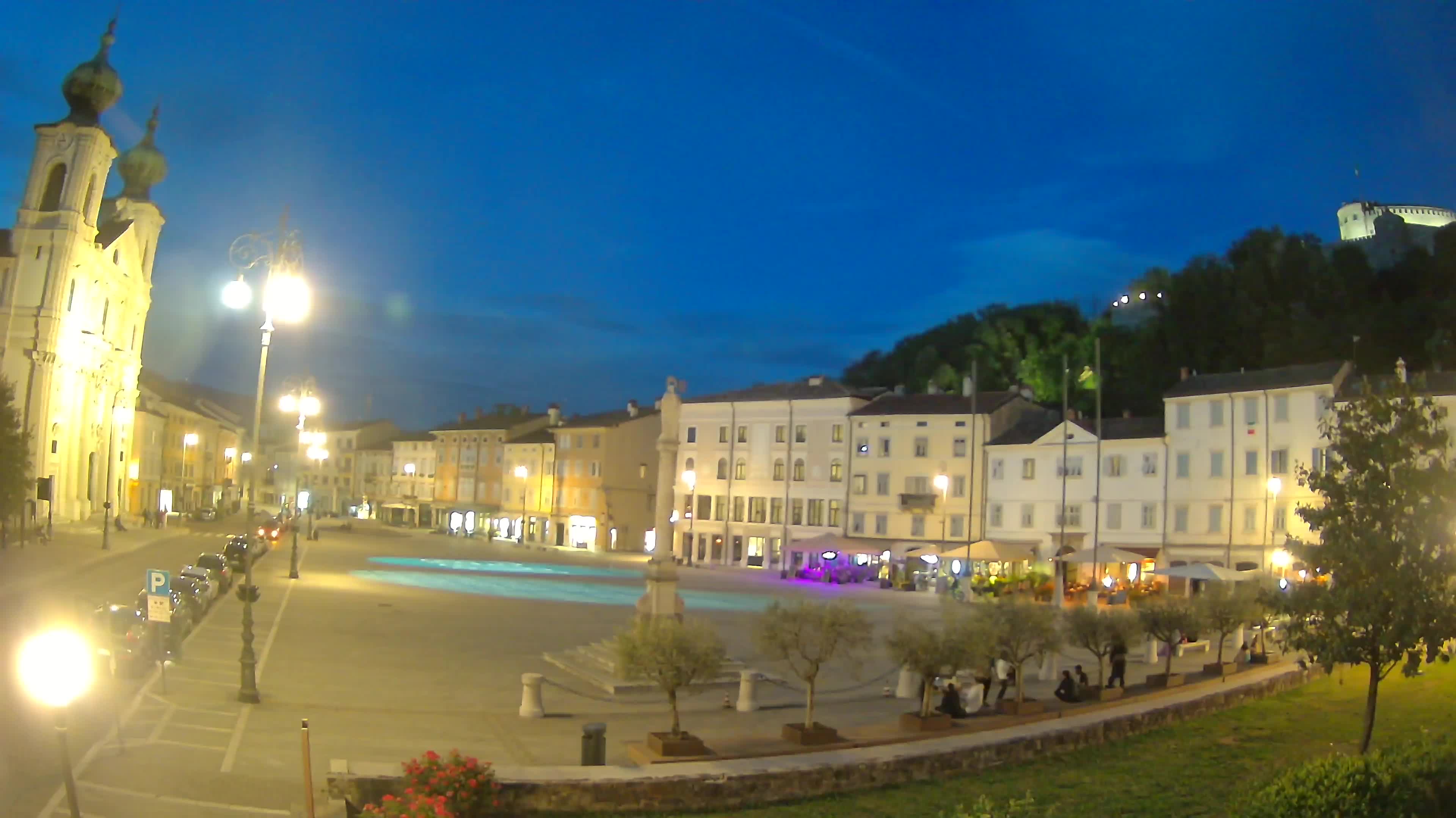 Kamera Gorica Travnik in cerkev sv. Ignacija
