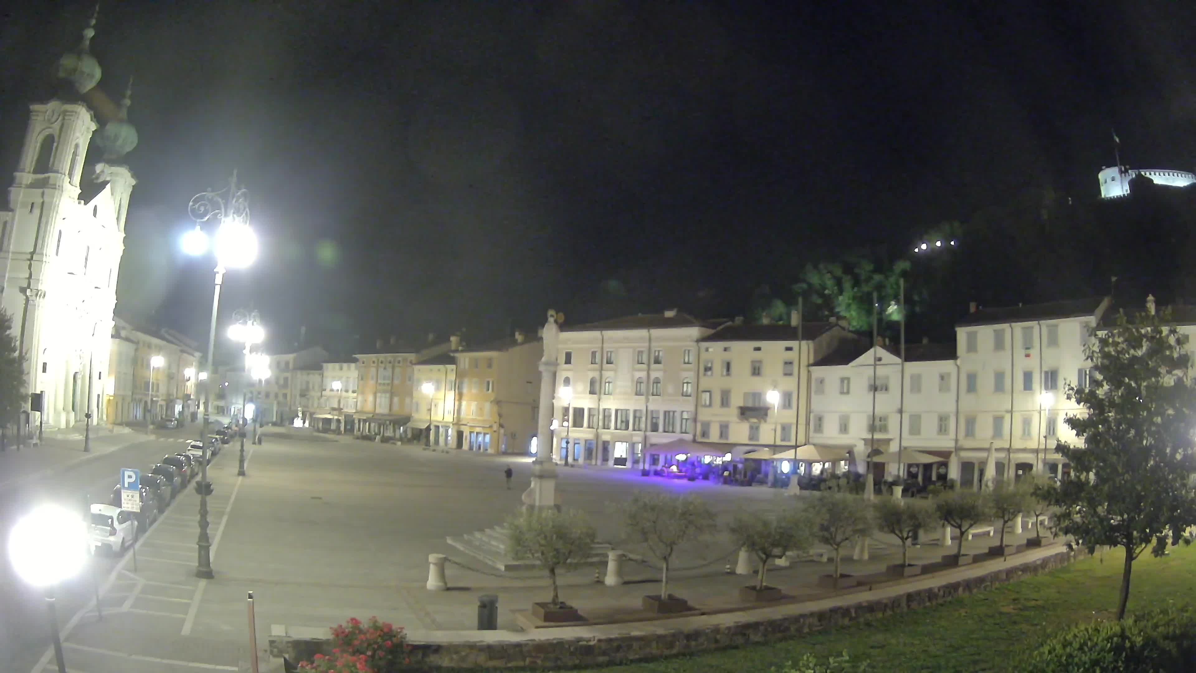 Gorizia Piazza della Vittoria e chiesa di S. Ignazio