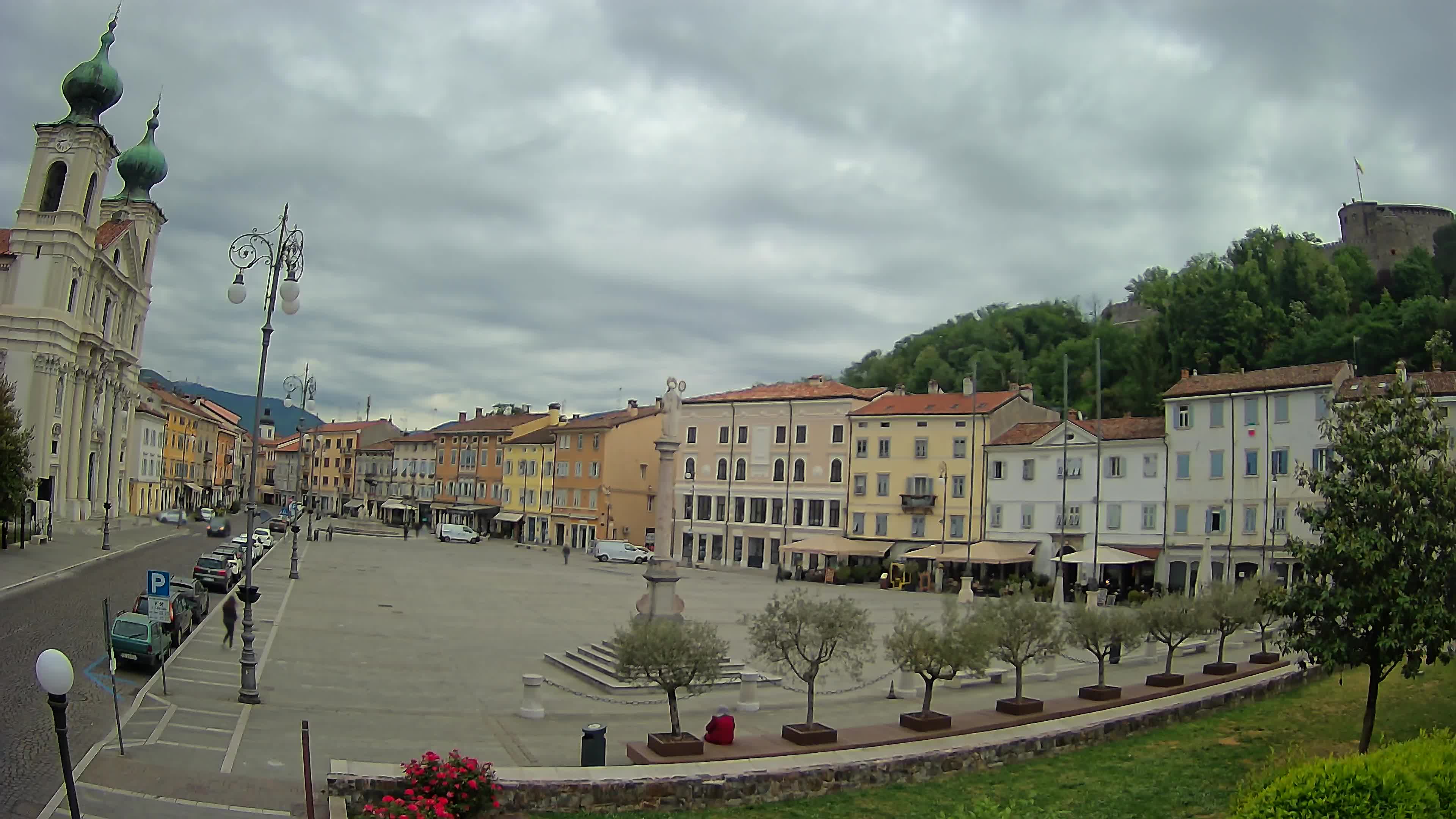 Gorizia Piazza della Vittoria e chiesa di S. Ignazio
