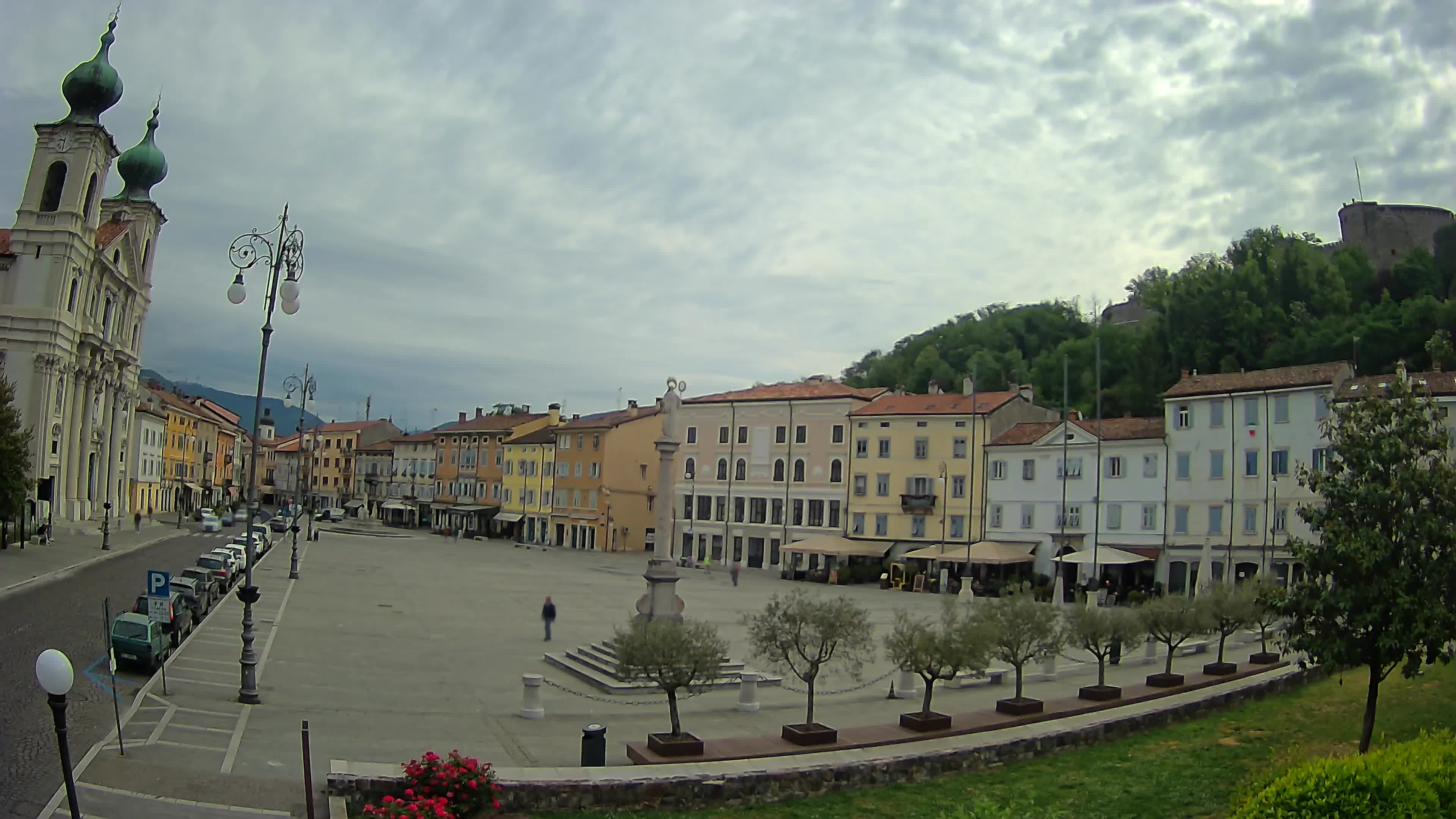 Gorizia Piazza della Vittoria e chiesa di S. Ignazio