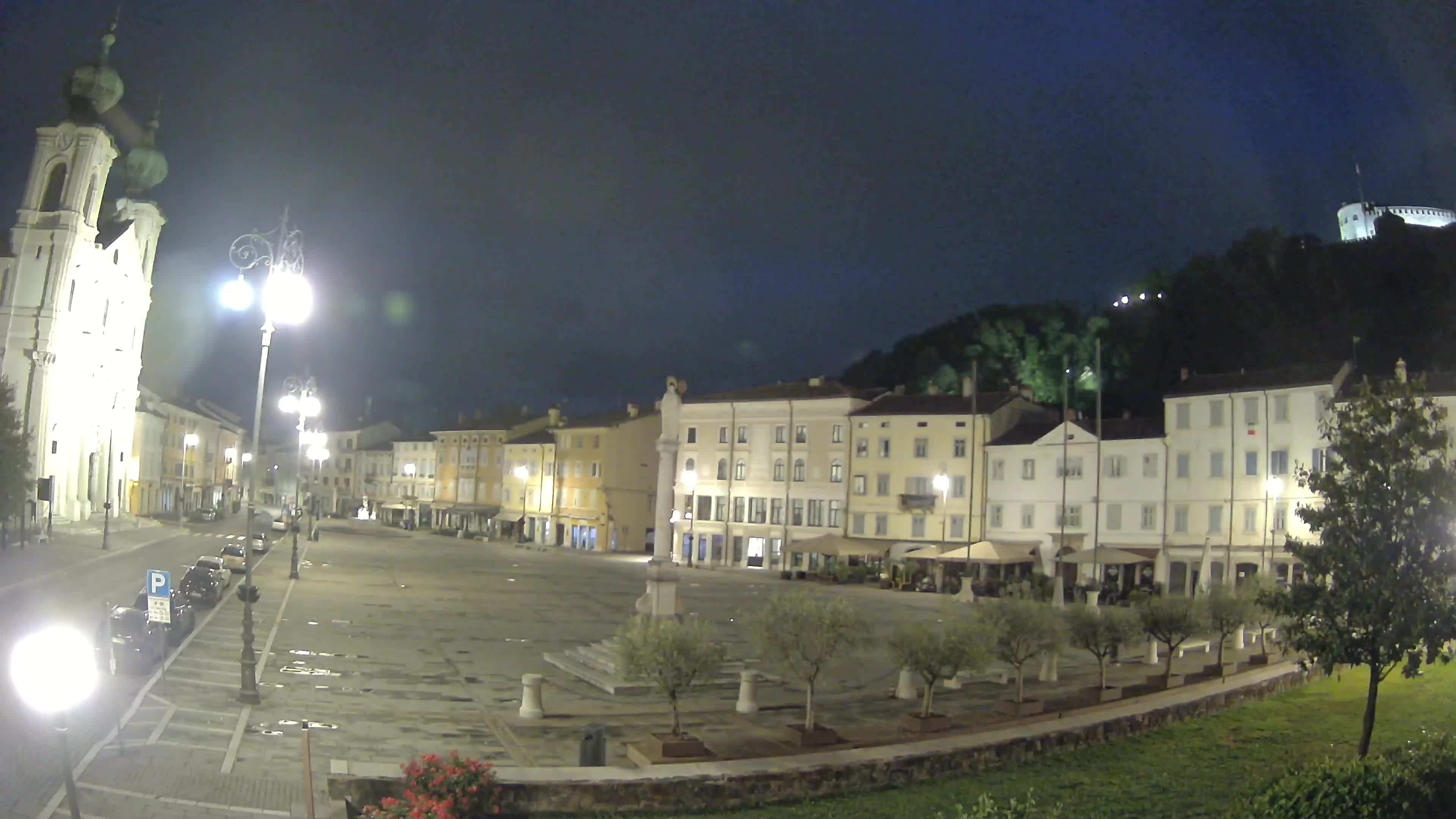 Gorizia Piazza della Vittoria e chiesa di S. Ignazio