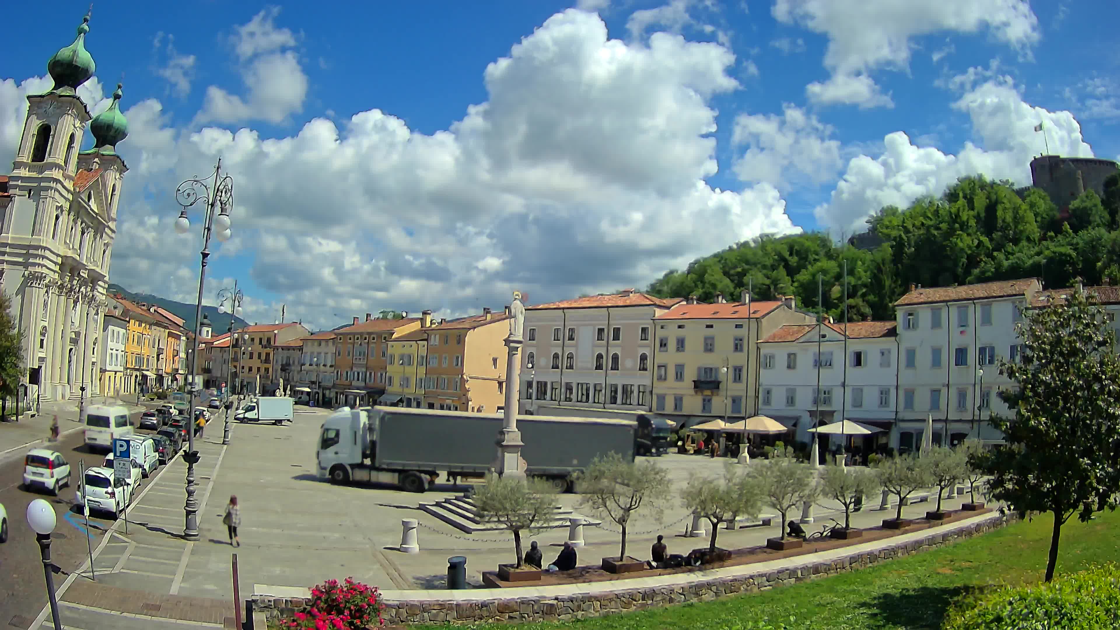 Gorizia Piazza della Vittoria e chiesa di S. Ignazio