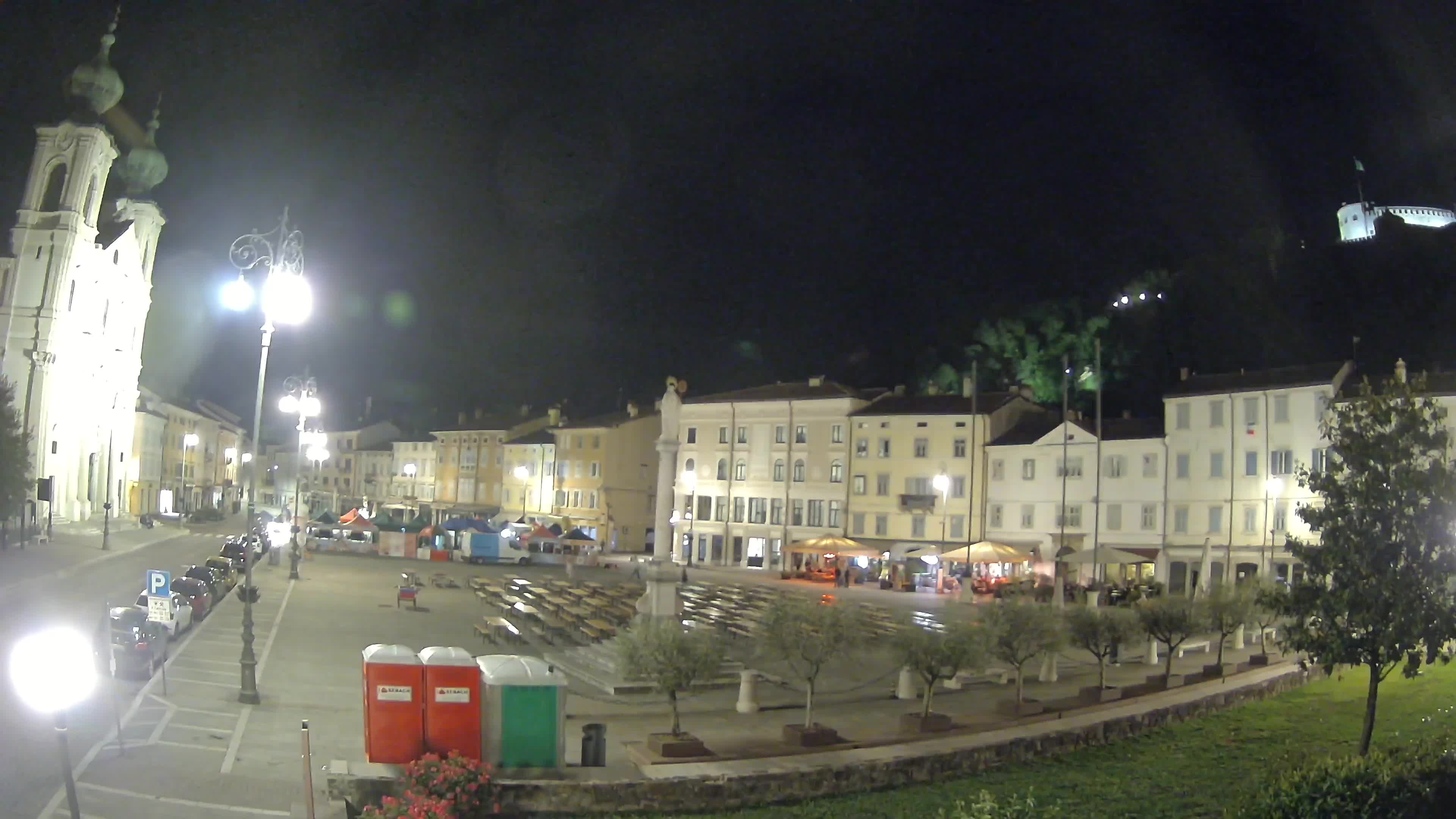 Gorizia Piazza della Vittoria e chiesa di S. Ignazio