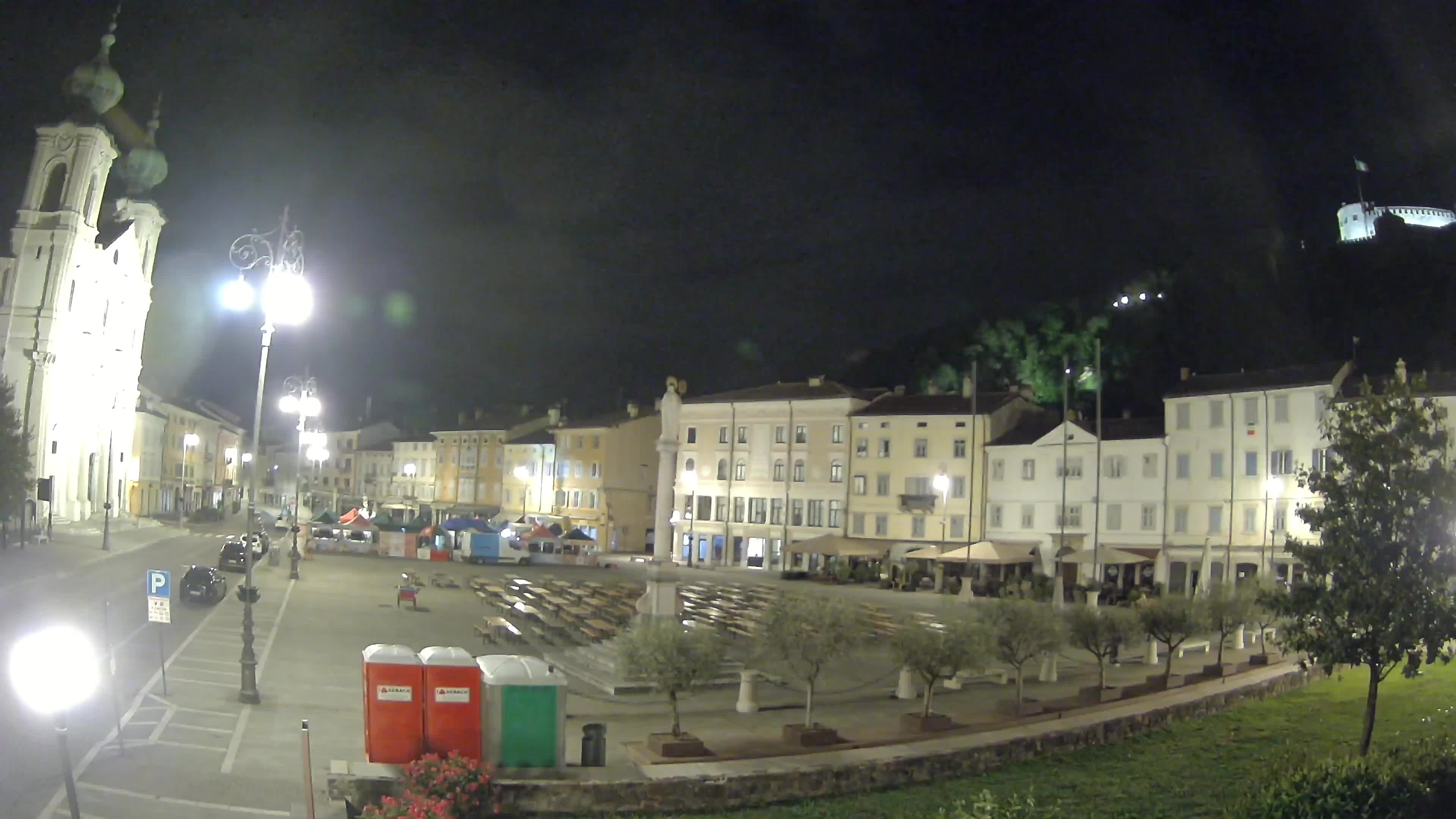 Kamera Gorica Travnik in cerkev sv. Ignacija