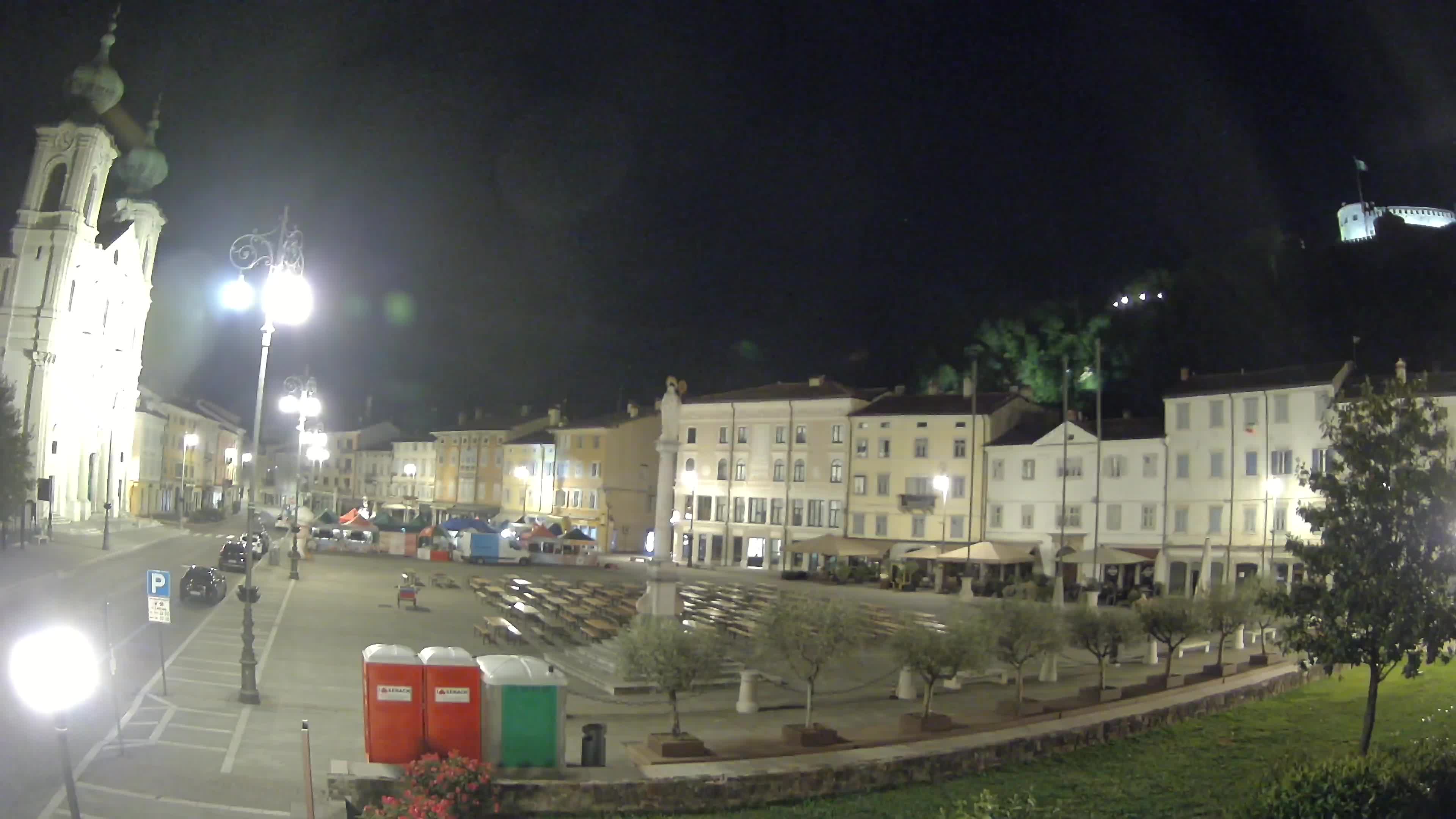 Gorizia Piazza della Vittoria e chiesa di S. Ignazio