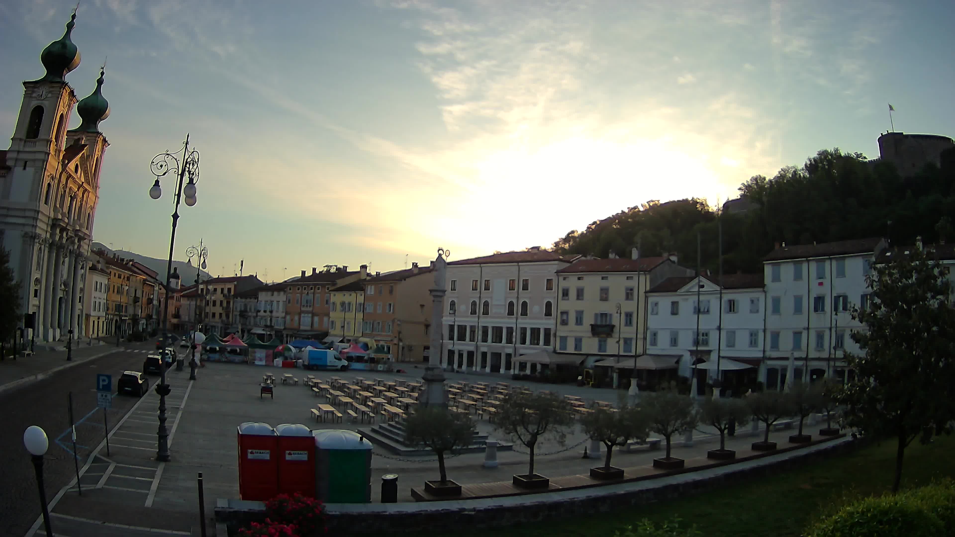 Gorizia Piazza della Vittoria e chiesa di S. Ignazio