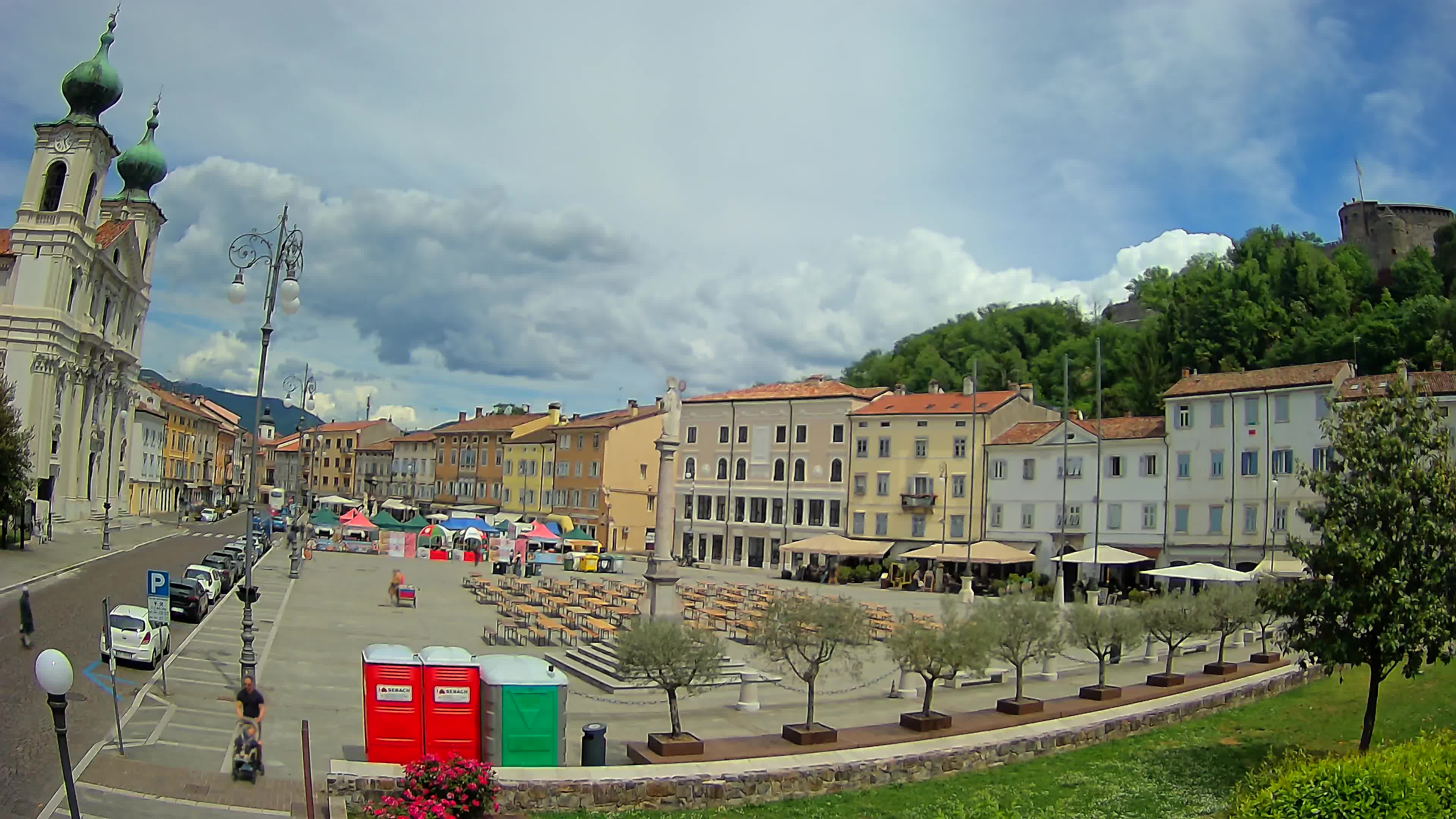 Gorizia Piazza della Vittoria e chiesa di S. Ignazio