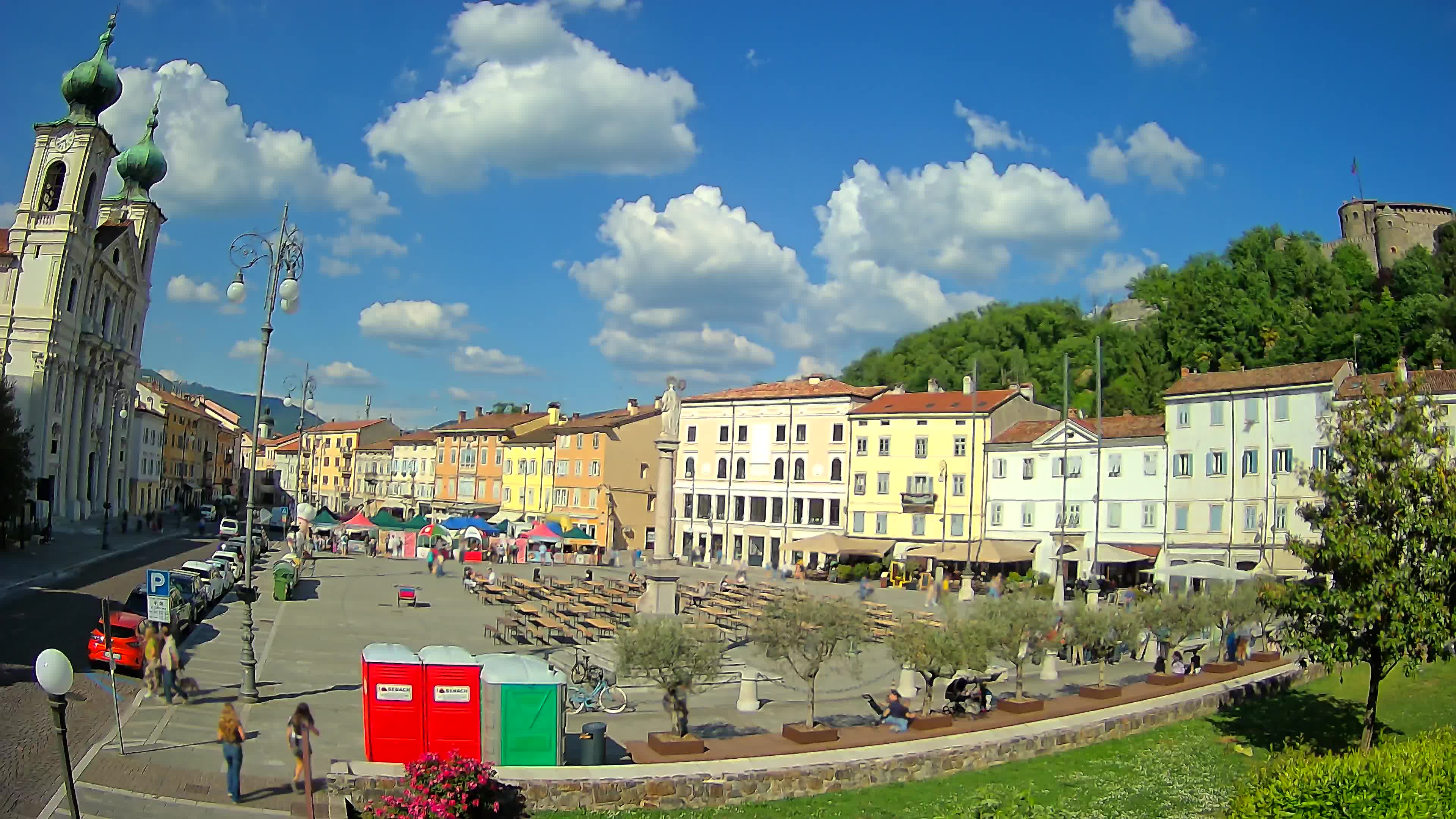 Gorizia Piazza della Vittoria e chiesa di S. Ignazio