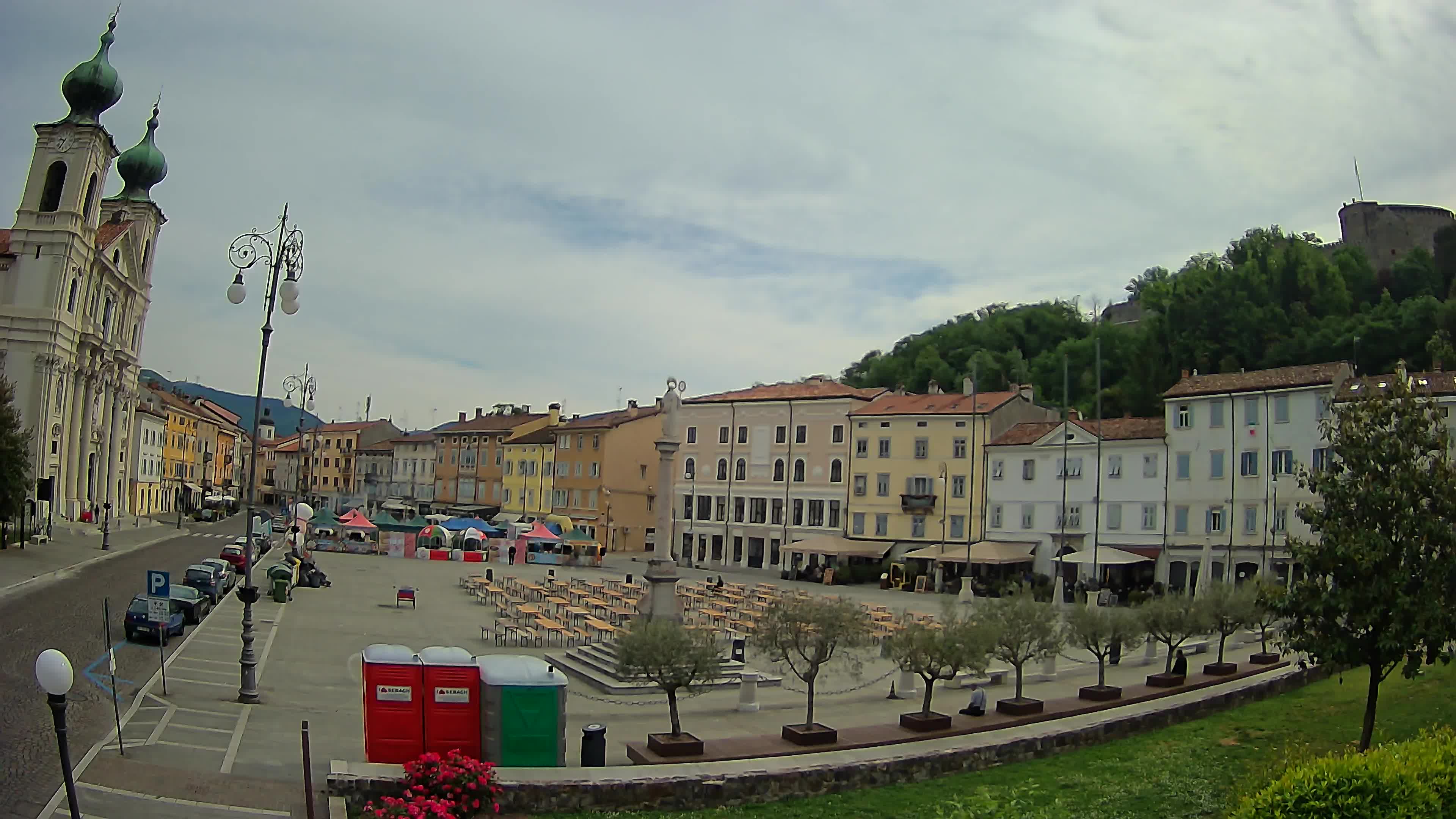 Gorizia – Plaza Vittoria – iglesia de San Pedro. Ignacio