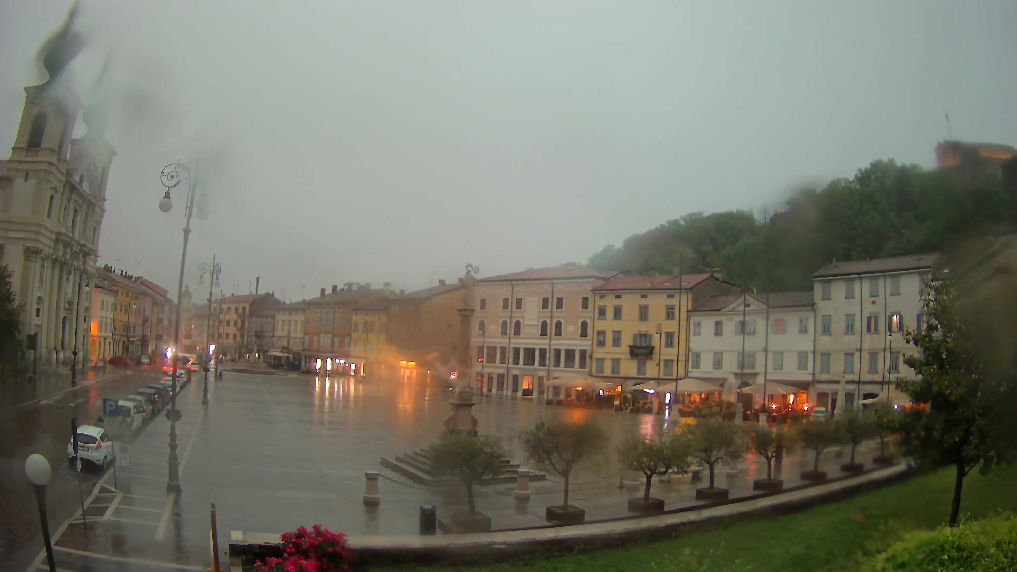 Gorizia – Plaza Vittoria – iglesia de San Pedro. Ignacio