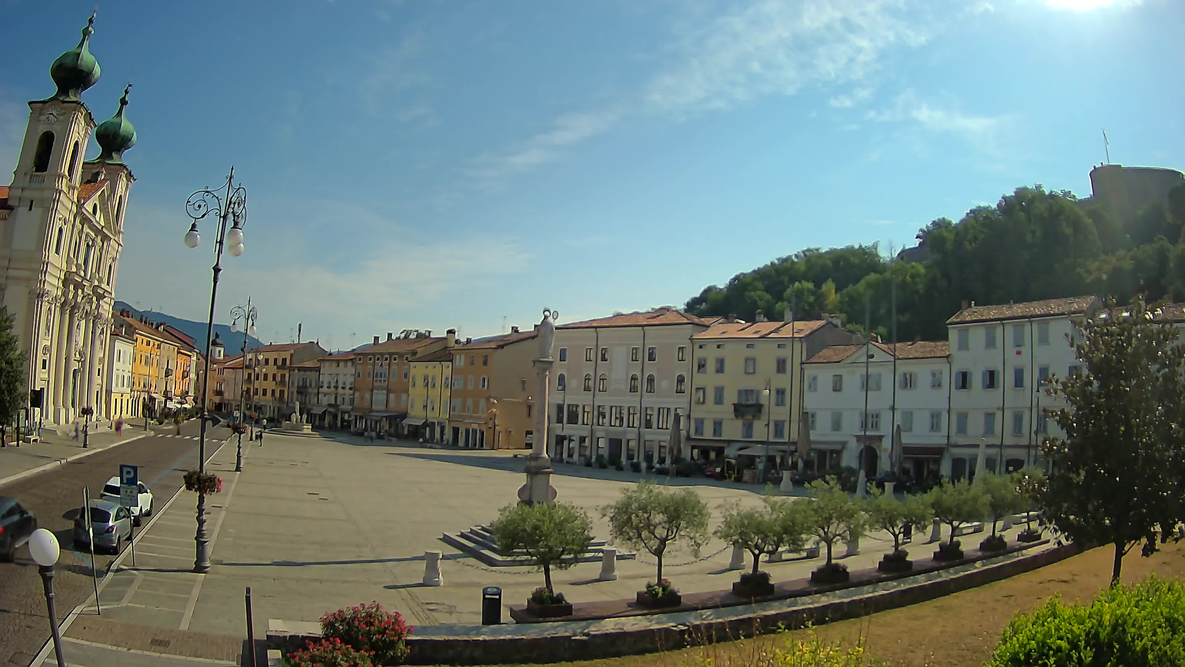 Gorizia – Plaza Vittoria – iglesia de San Pedro. Ignacio