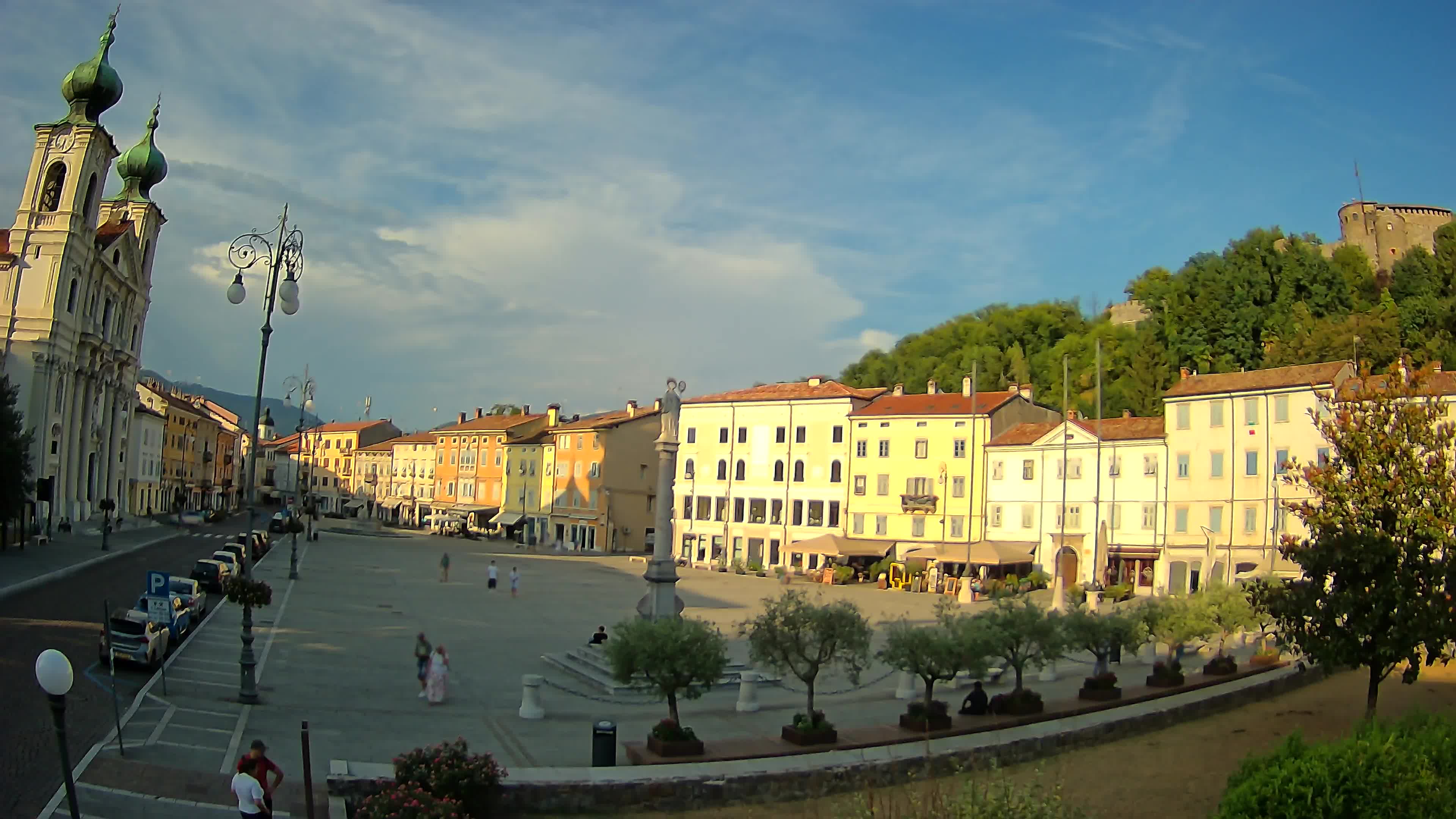 Gorizia Piazza della Vittoria e chiesa di S. Ignazio